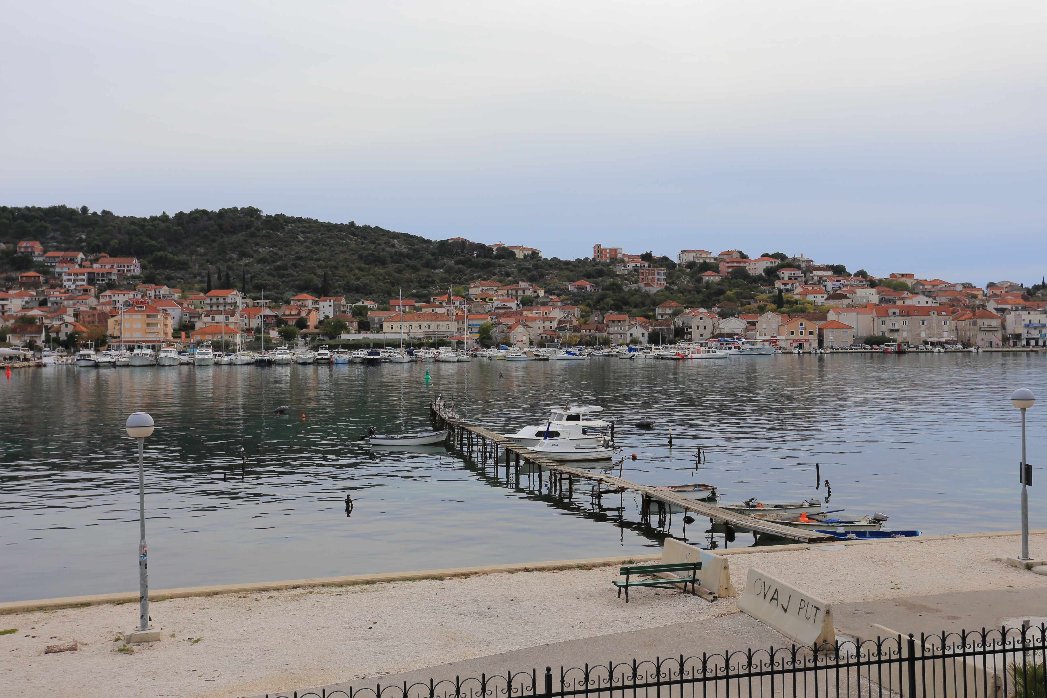 Two bedroom apartment with terrace and sea view Trogir  A-c