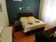 Spavaća soba 2 Brgulje, Spavaća soba 2 u smještaju tipa apartment, dostupna klima, kućni ljubimci dozvoljeni i WiFi.