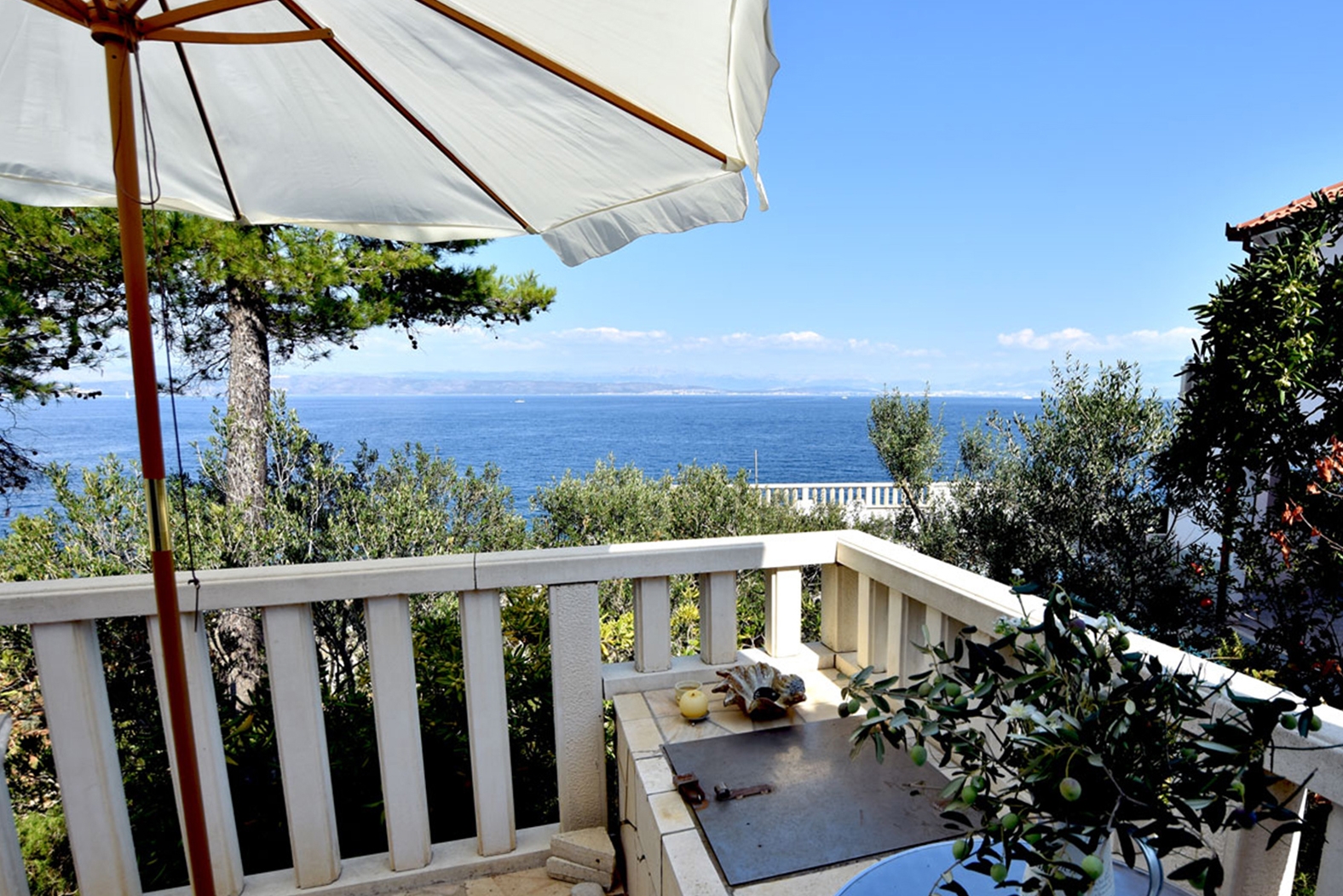 Two bedroom apartment near beach Rogač, Šolta  A-a