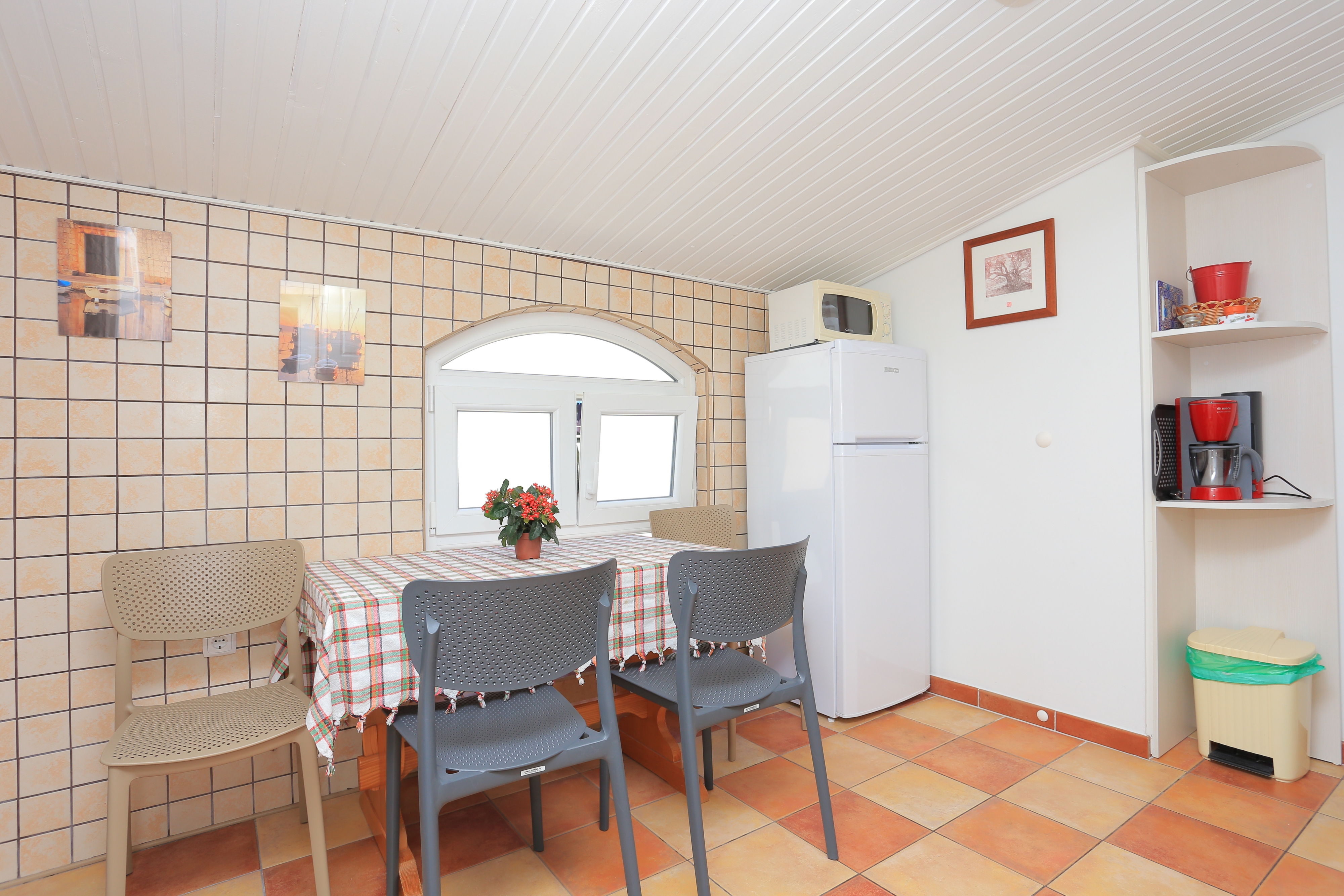 Two bedroom apartment with terrace and sea view Pisak, Omiš (A-16239-a) Two bedroom apartment with terrace and sea view Pisak, Omiš (A-16239-a)