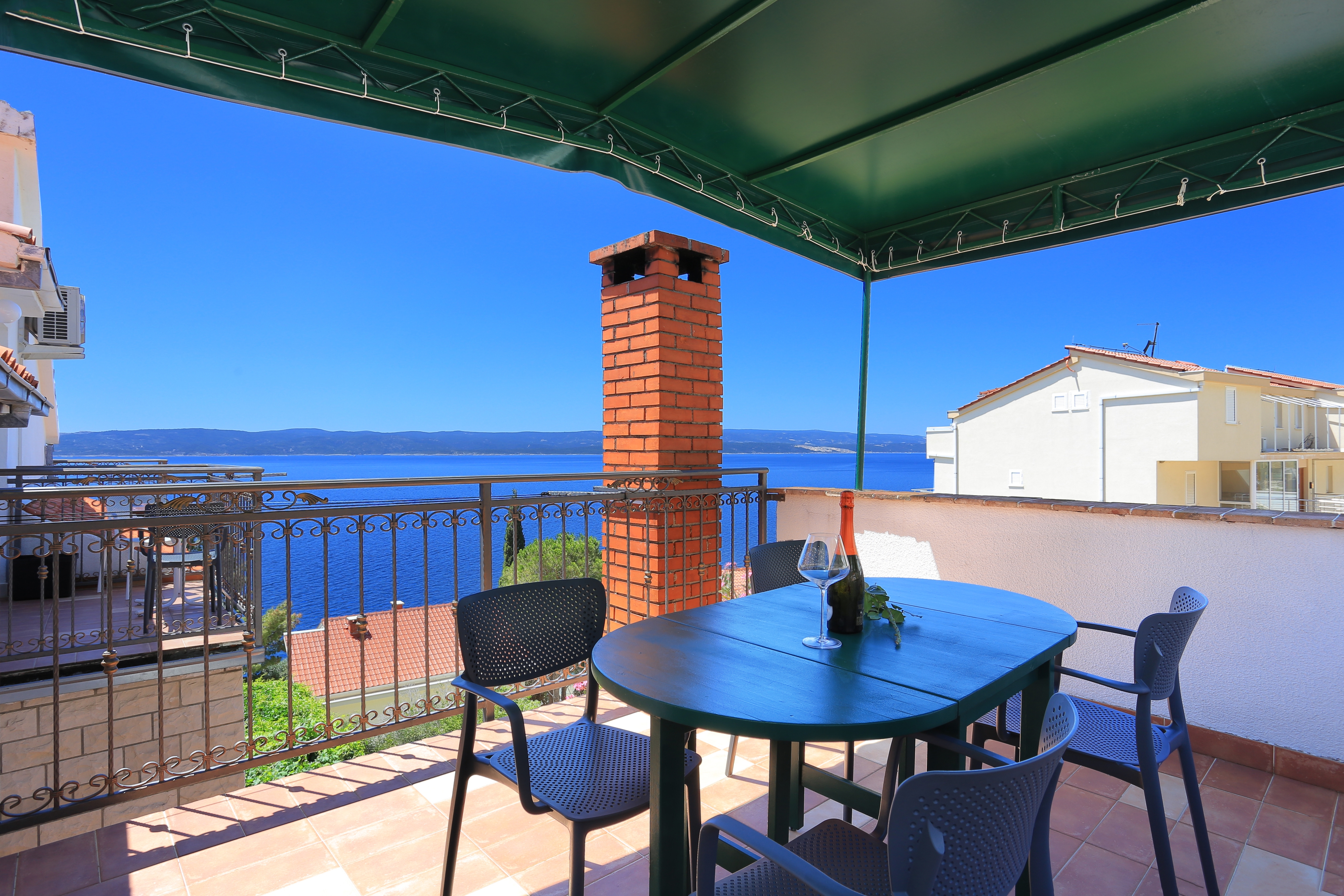 Two bedroom apartment with terrace and sea view Pisak, Omiš  A-a