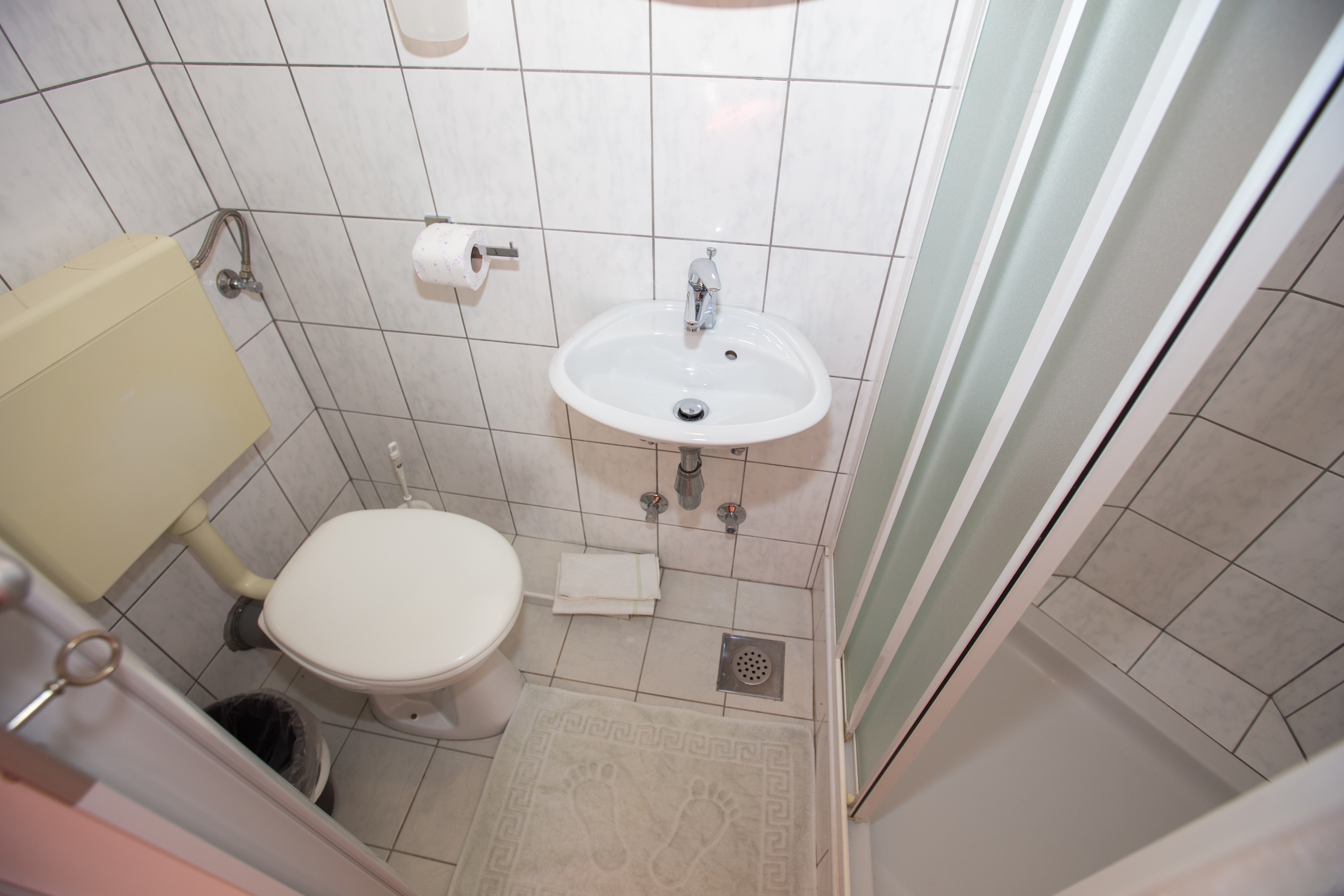 Two bedroom apartment with terrace and sea view Barbat, Rab  A-a