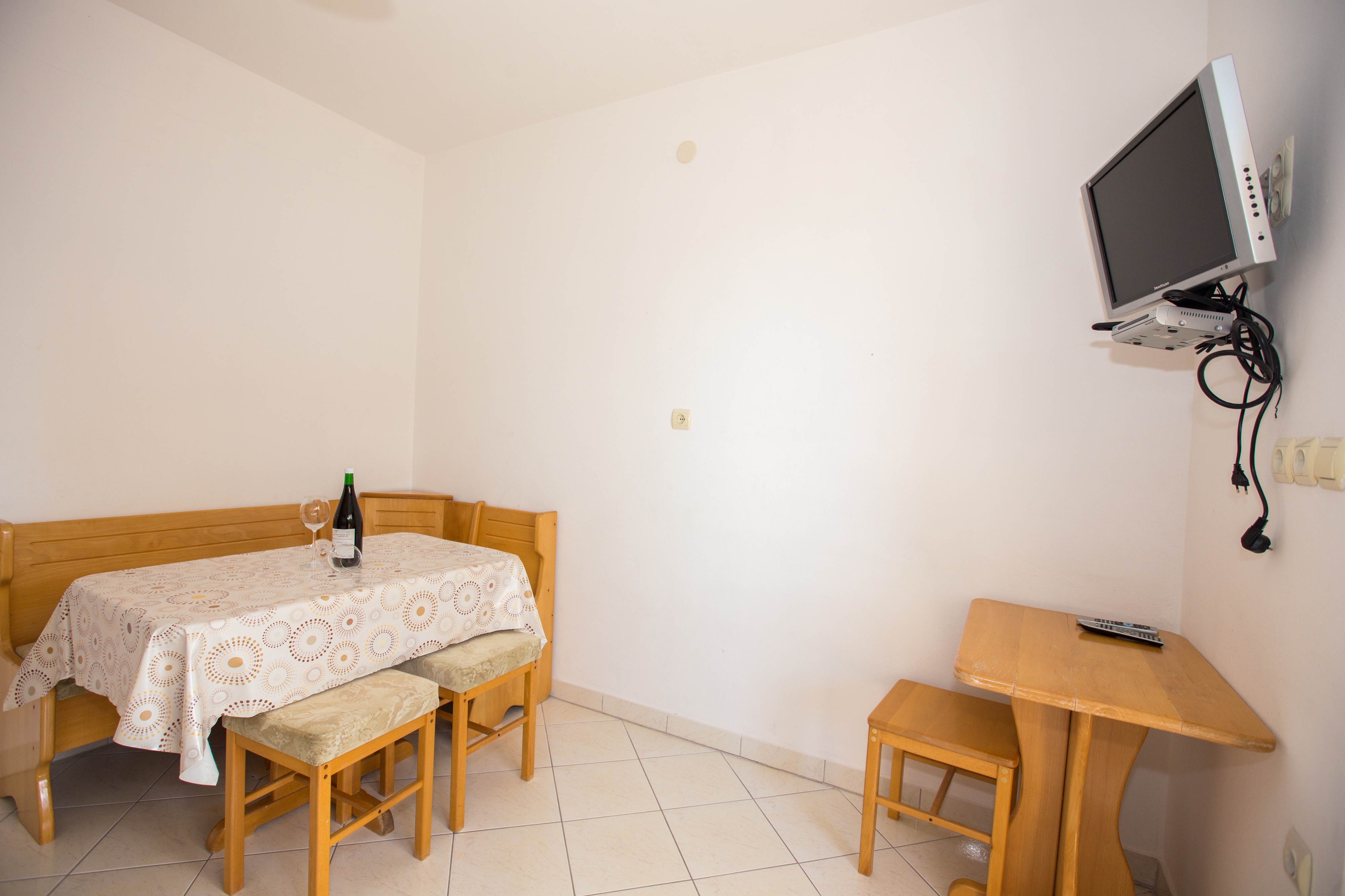 Two bedroom apartment with terrace and sea view Barbat (Rab) (A-16245-b)