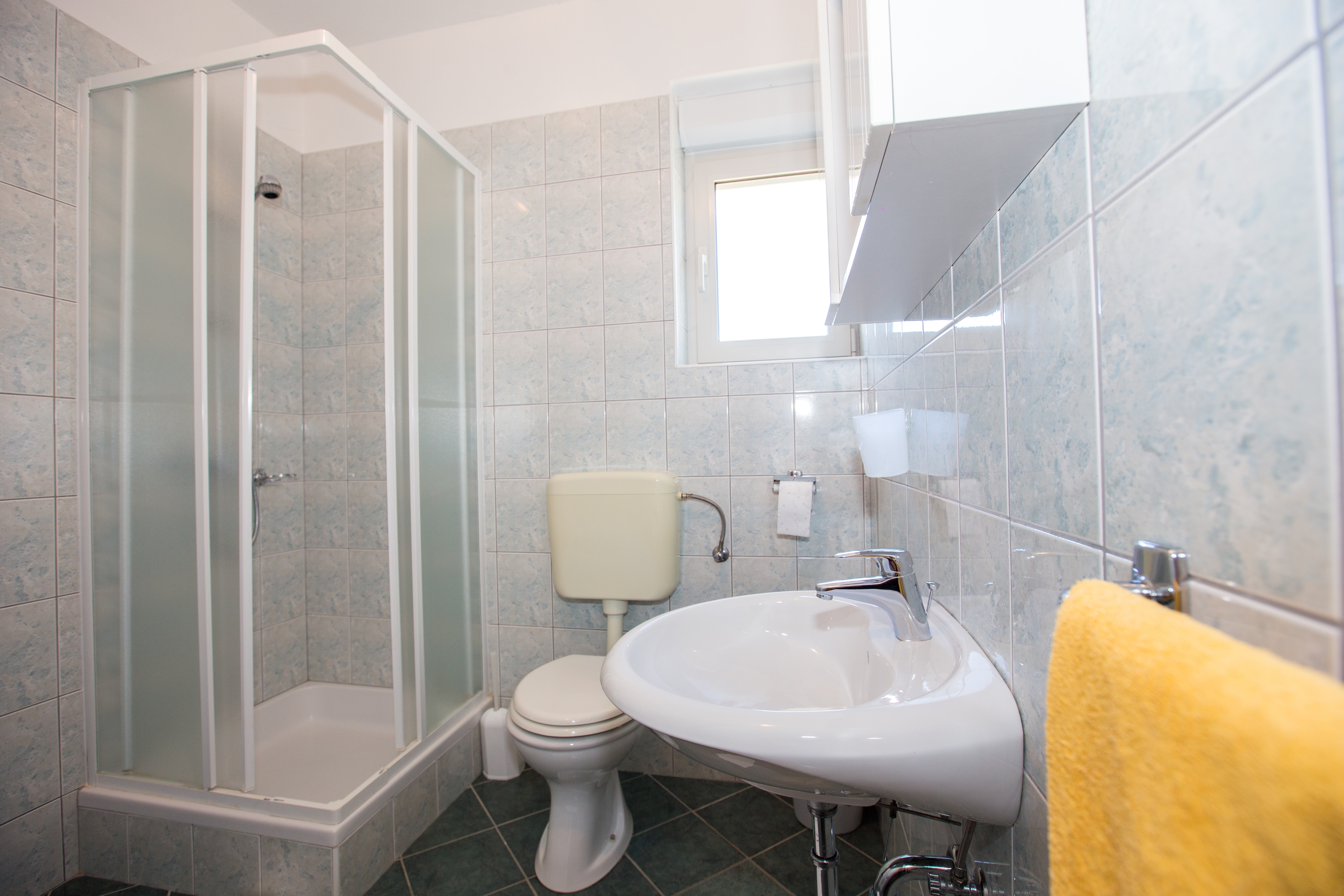 Three bedroom apartment with terrace and sea view Barbat, Rab  A-c