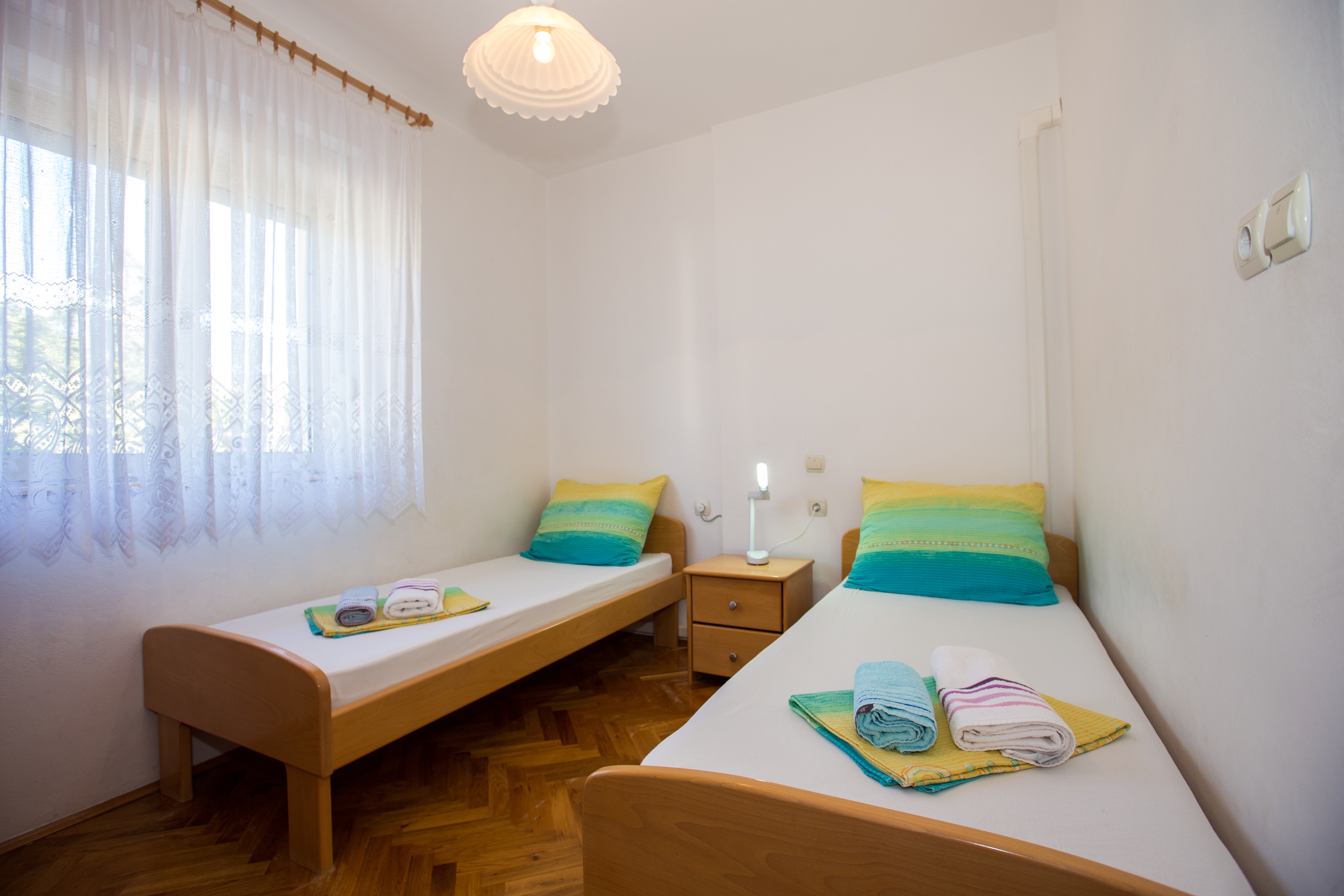 Three bedroom apartment with terrace and sea view Barbat, Rab  A-c