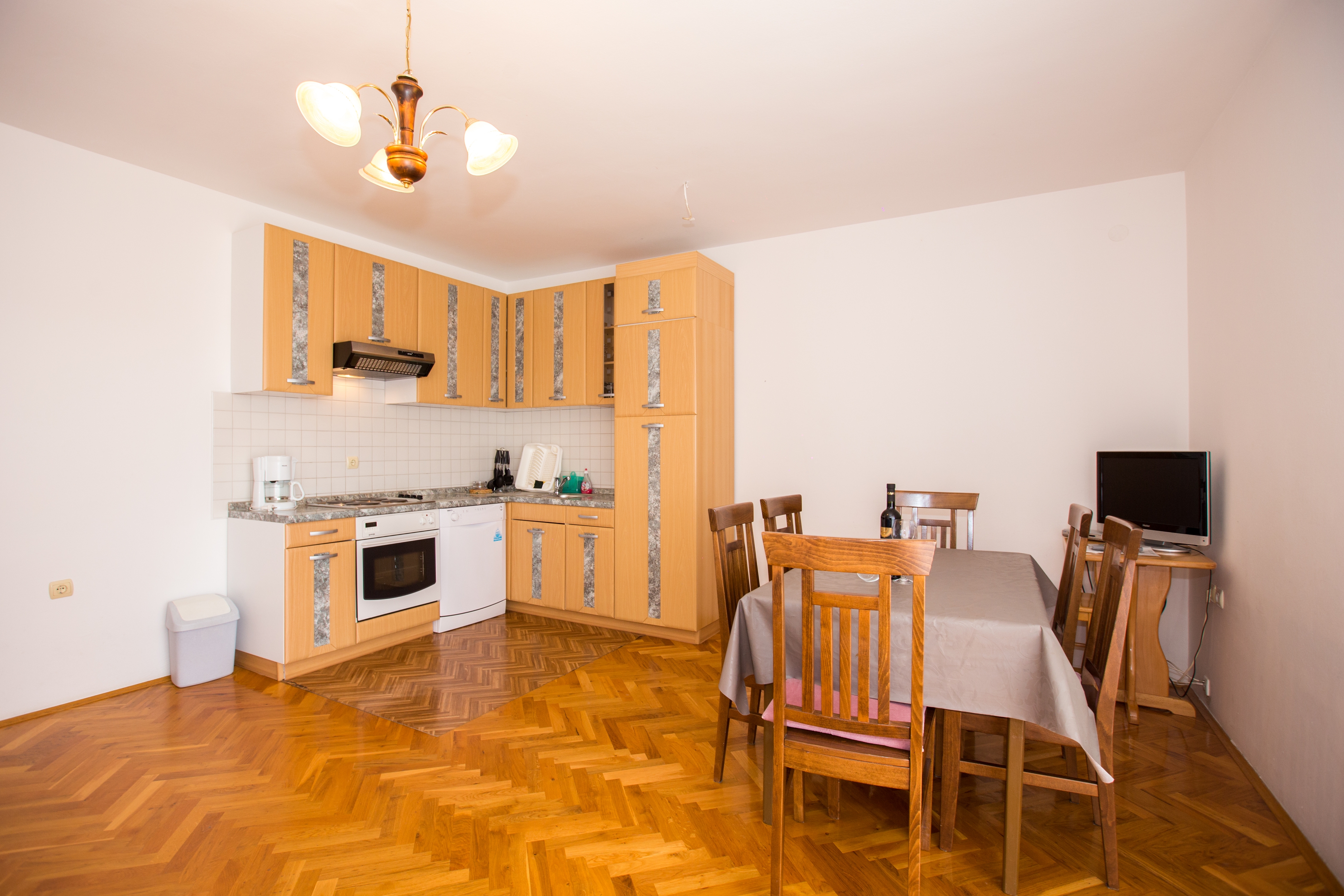 Top Rab Barbat Top Rab Barbat