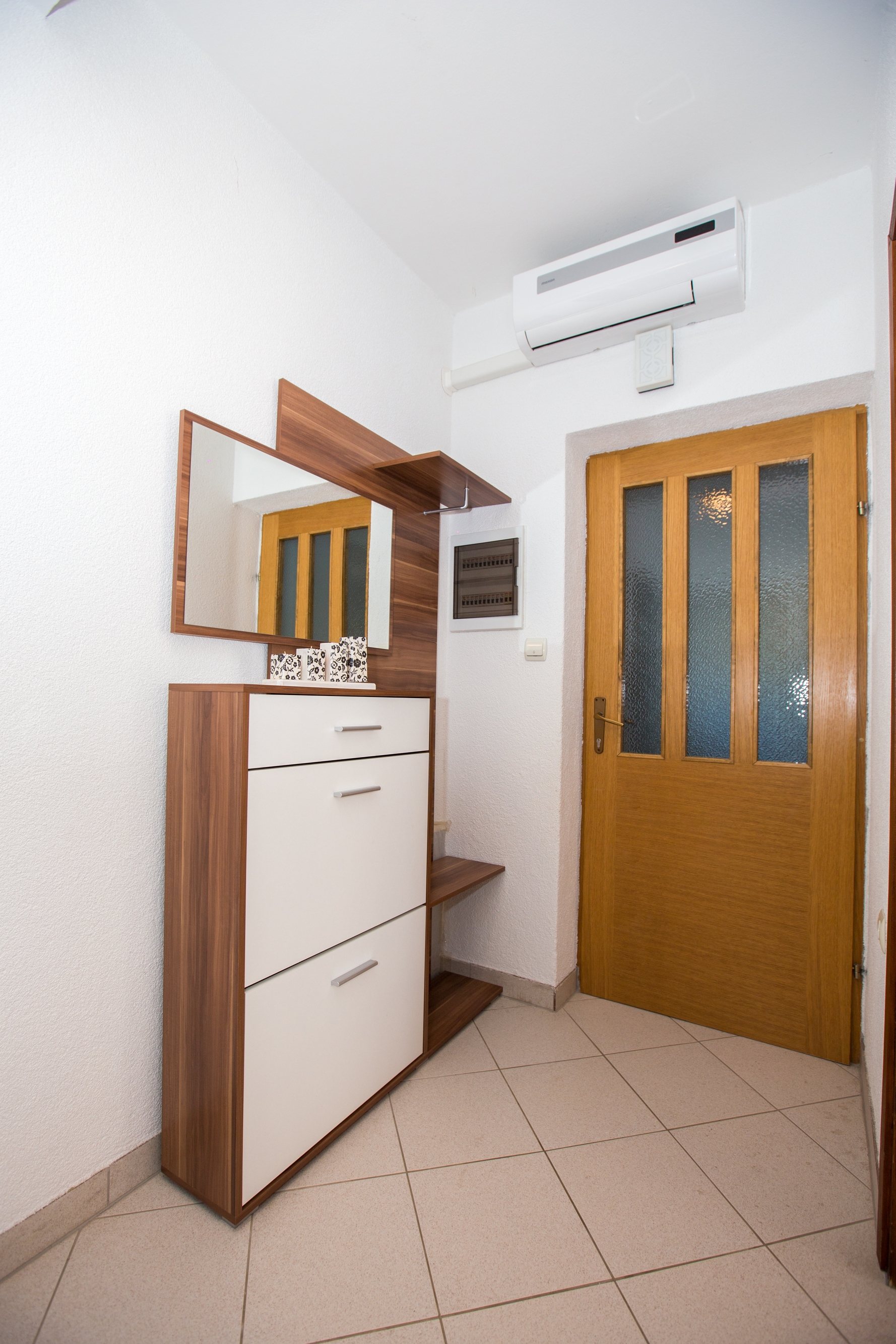 Three bedroom apartment with terrace and sea view Barbat, Rab  A-c
