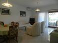 Obývací pokoj Rovinj, Obývací pokoj v ubytování typu apartment, s klimatizací a WiFi.