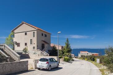 Objekt Dolac, Primošten, Objekt 16258 - Apartmaji in sobe s prodnato plažo.