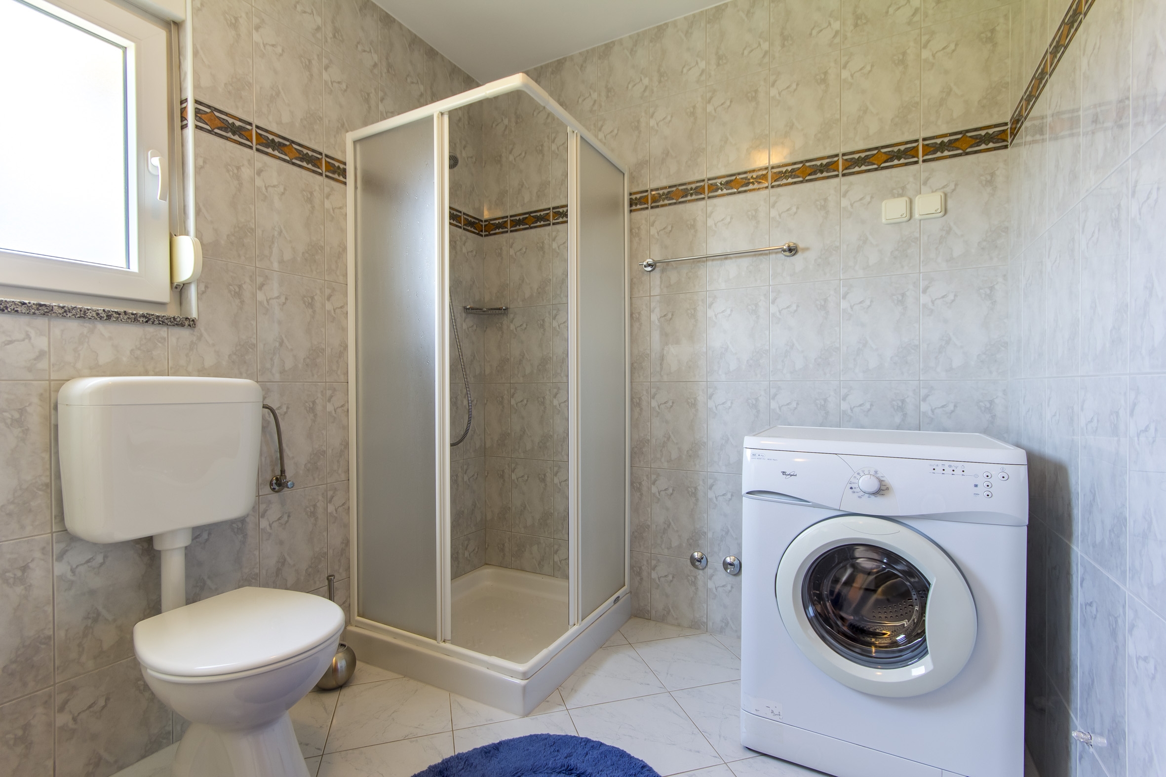 Two bedroom apartment with terrace Valbandon, Fažana  A-a