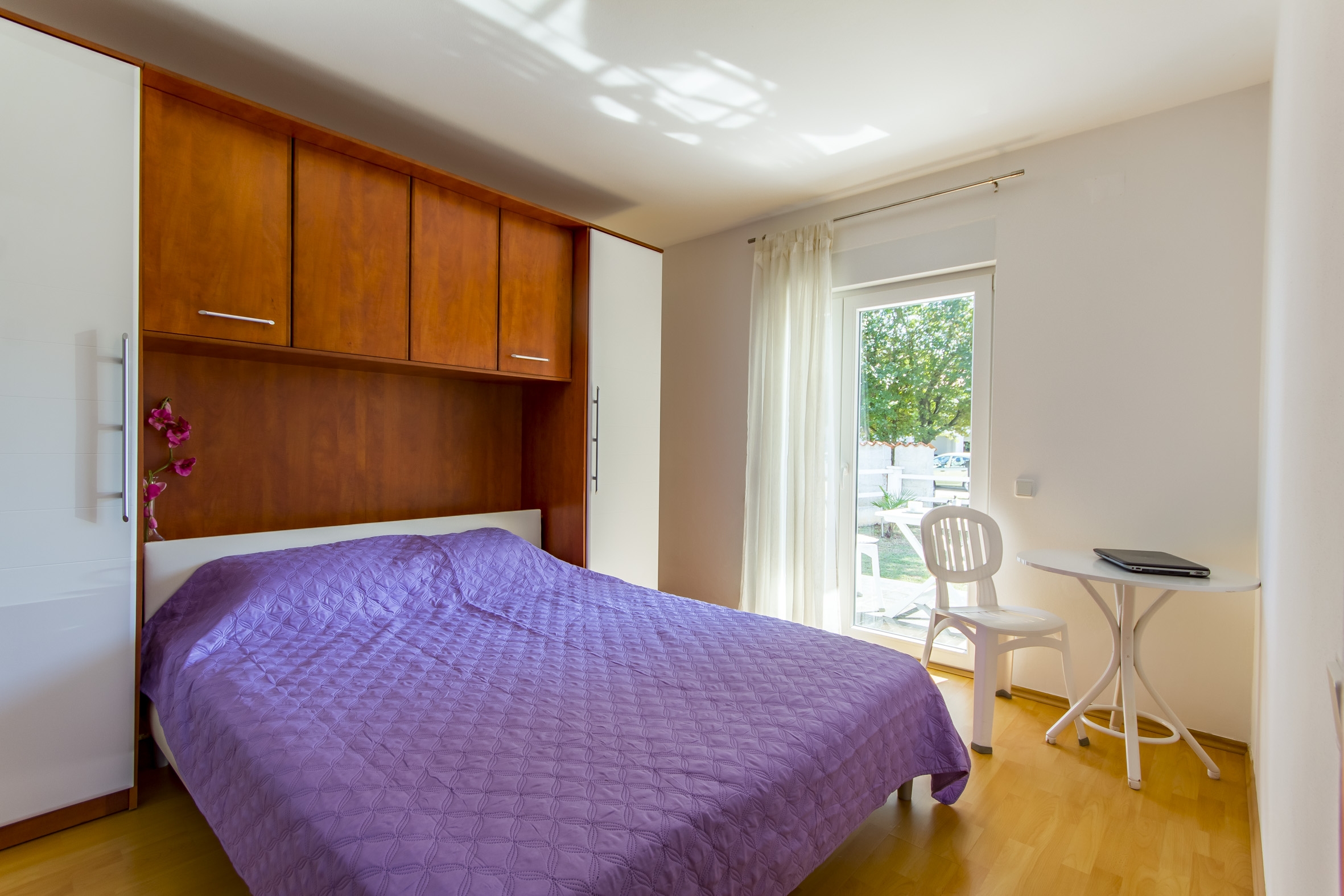 Two bedroom apartment with terrace Valbandon, Fažana  A-a