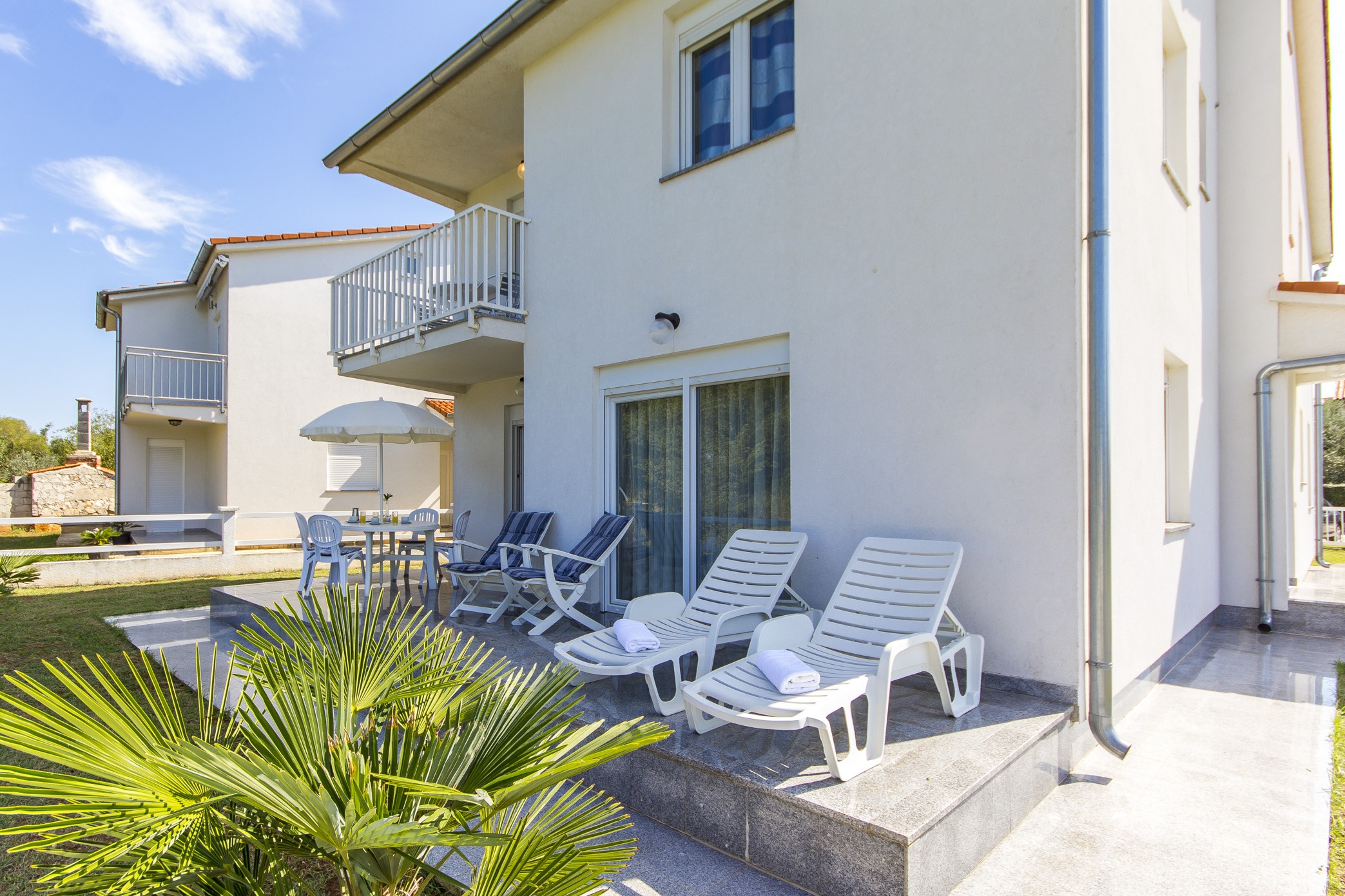 Two bedroom apartment with terrace Valbandon, Fažana (A-16261-a) Two bedroom apartment with terrace Valbandon, Fažana (A-16261-a)