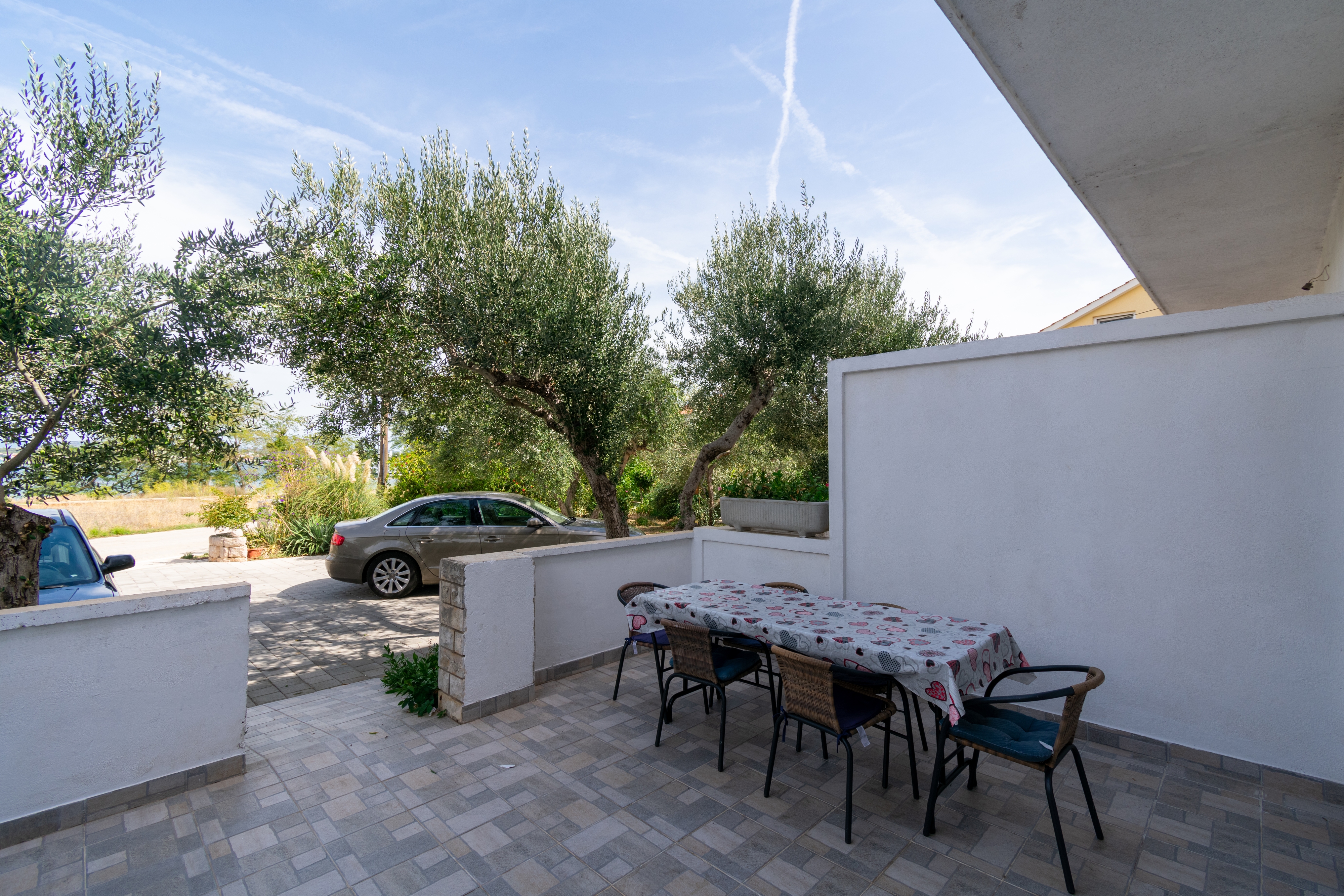 Two bedroom apartment with terrace and sea view Tkon, Pašman  A-a