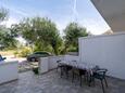 Terrace Tkon, Terrace in the apartment, with a sea view, (pet friendly) and WiFi.