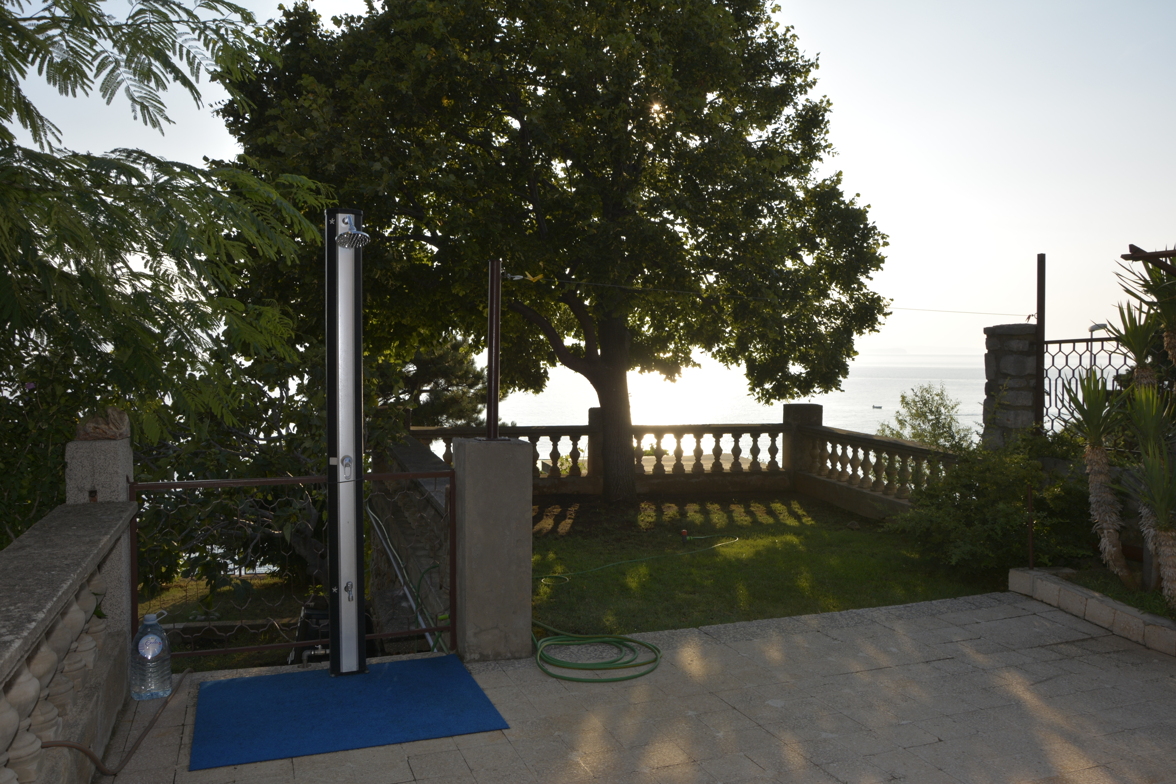 One bedroom apartment with terrace and sea view Senj  A-b
