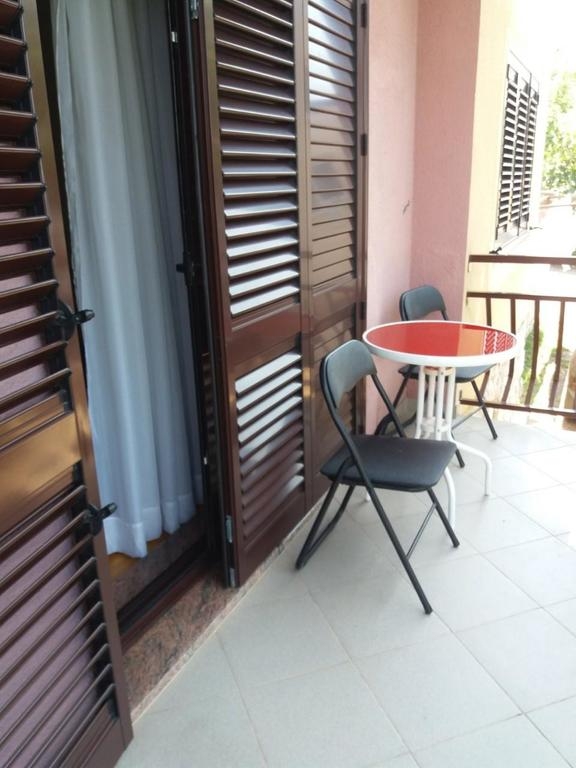 Two bedroom apartment with balcony and sea view Senj  A-c