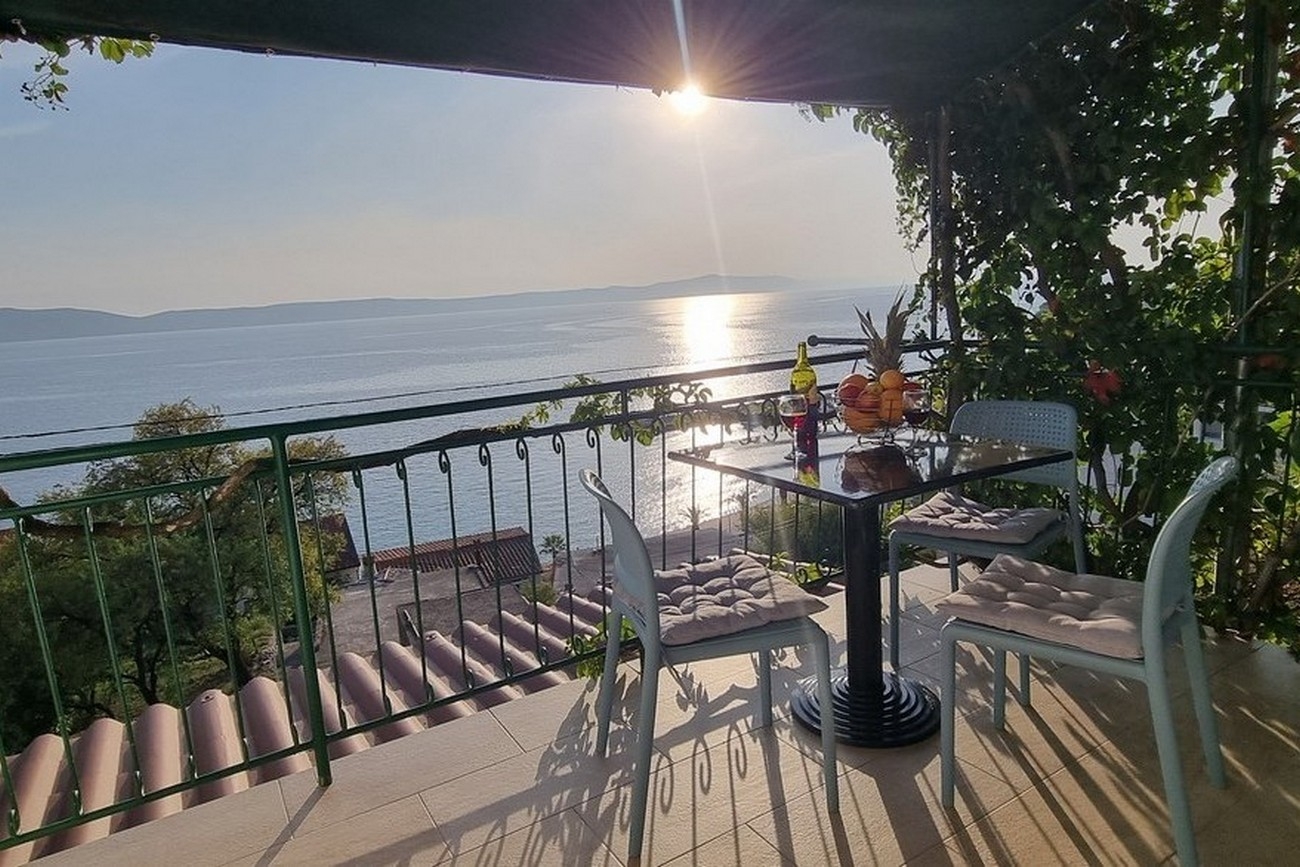 One bedroom apartment with balcony and sea view Živogošće - Porat, Makarska (A-16289-a) One bedroom apartment with balcony and sea view Živogošće - Porat, Makarska (A-16289-a)