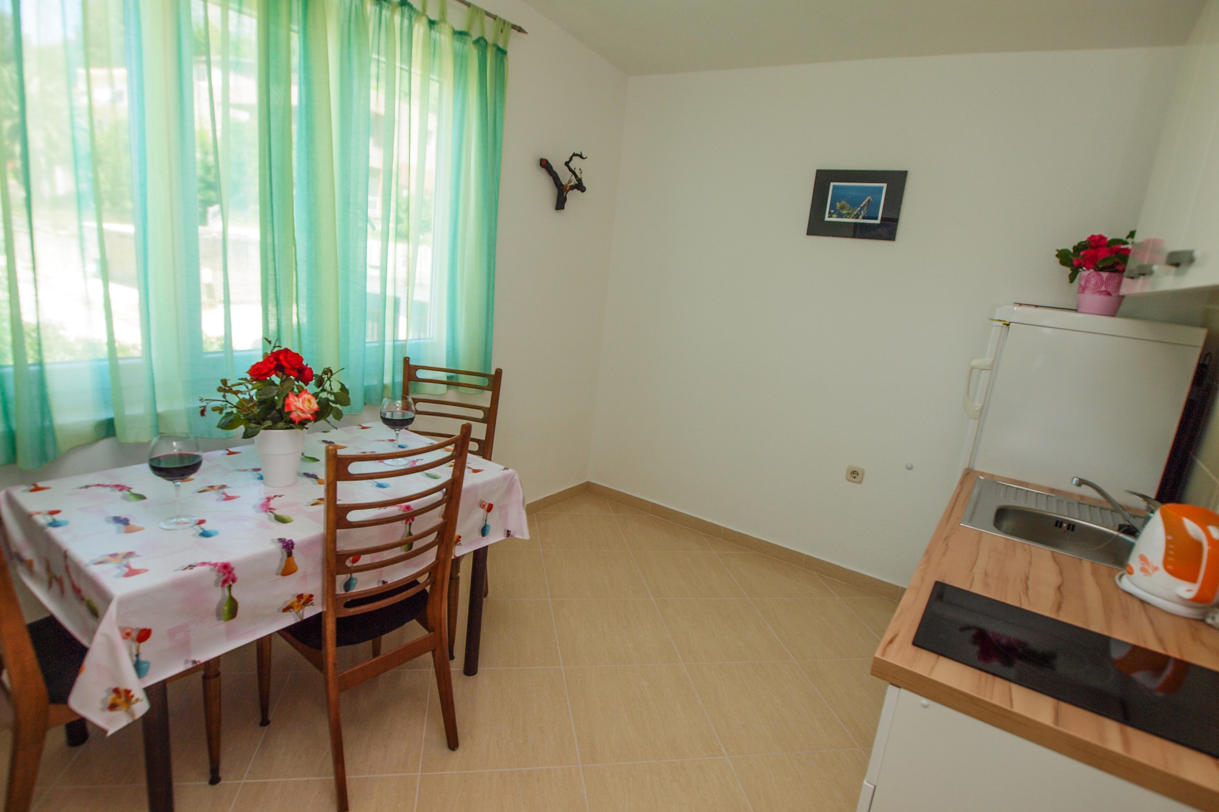 One bedroom apartment with balcony and sea view Živogošće - Porat, Makarska (A-16289-a)