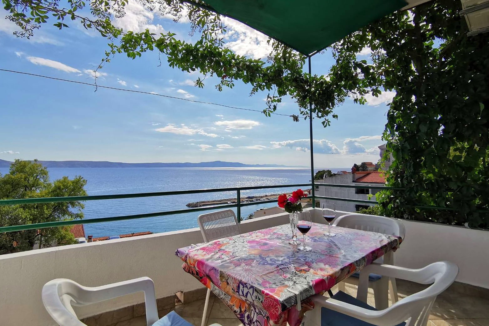 Two bedroom apartment with balcony and sea view Živogošće - Porat, Makarska (A-16289-d) Two bedroom apartment with balcony and sea view Živogošće - Porat, Makarska (A-16289-d)