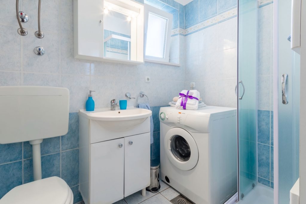 One bedroom apartment with terrace Supetar, Brač  A-c