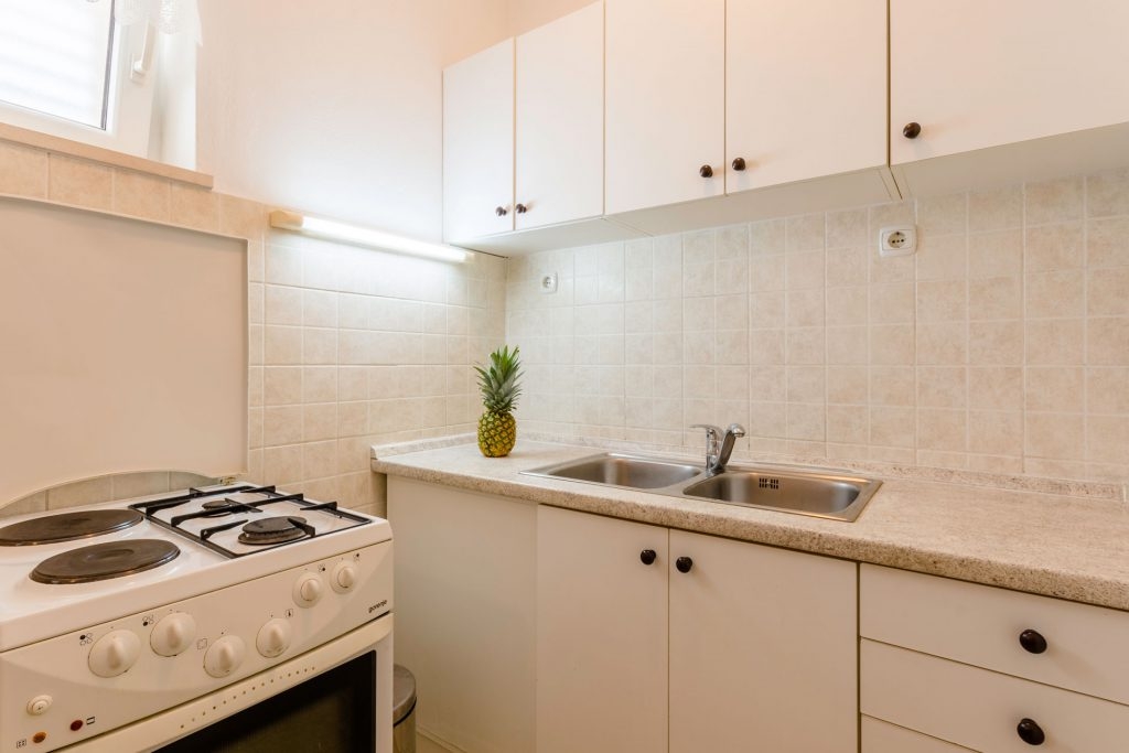 One bedroom apartment with terrace Supetar, Brač  A-c