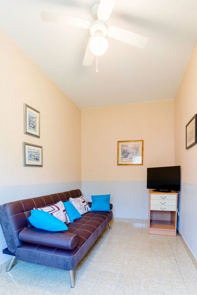 One bedroom apartment with terrace Supetar, Brač  A-c