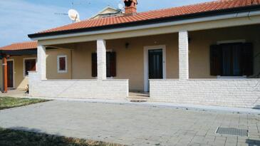 Zambratija, Umag, Objekt 16297 - Ubytování s oblázkovou pláží.