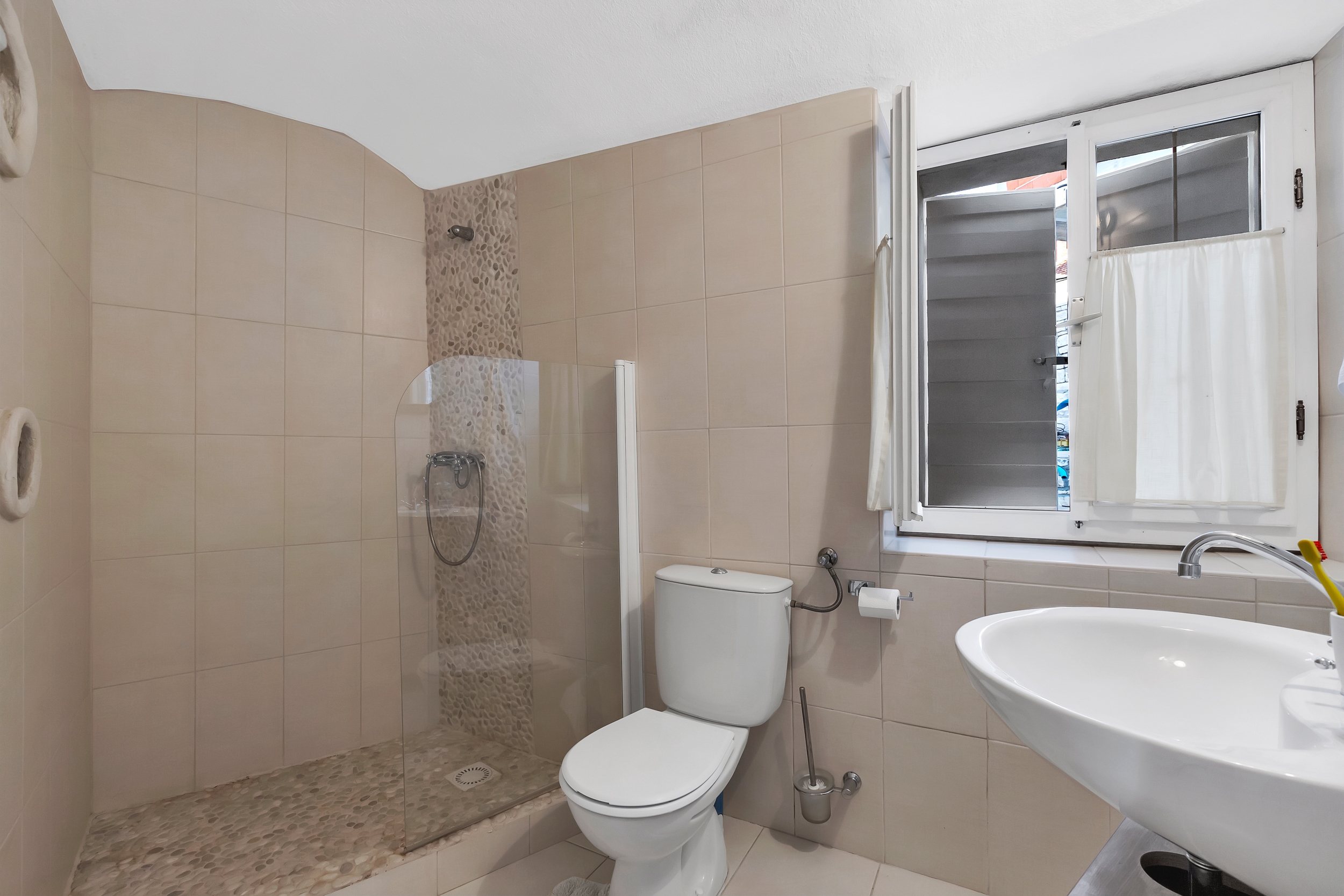 Three bedroom house with terrace and sea view Sutivan, Brač  K