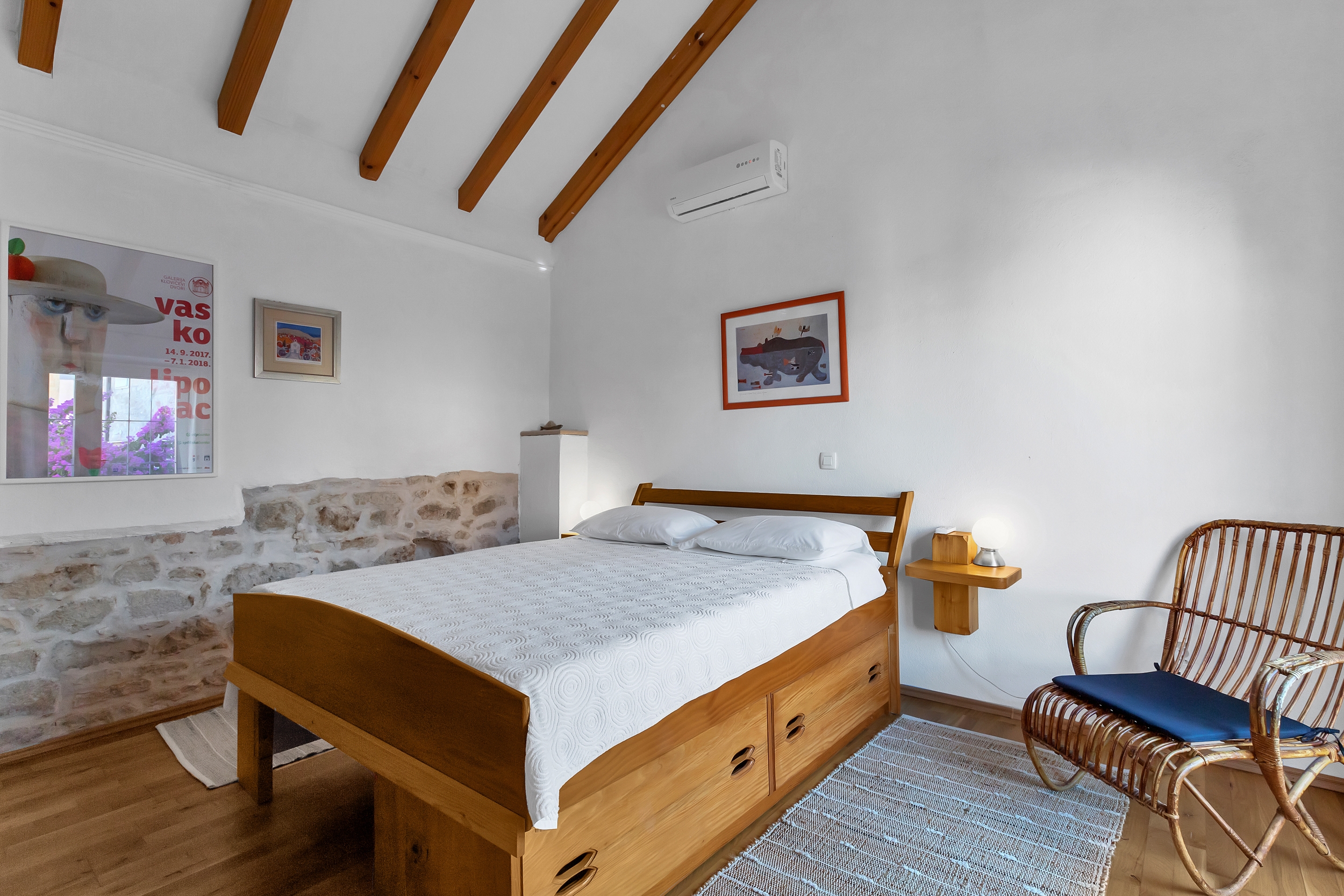 Three bedroom house with terrace and sea view Sutivan, Brač  K