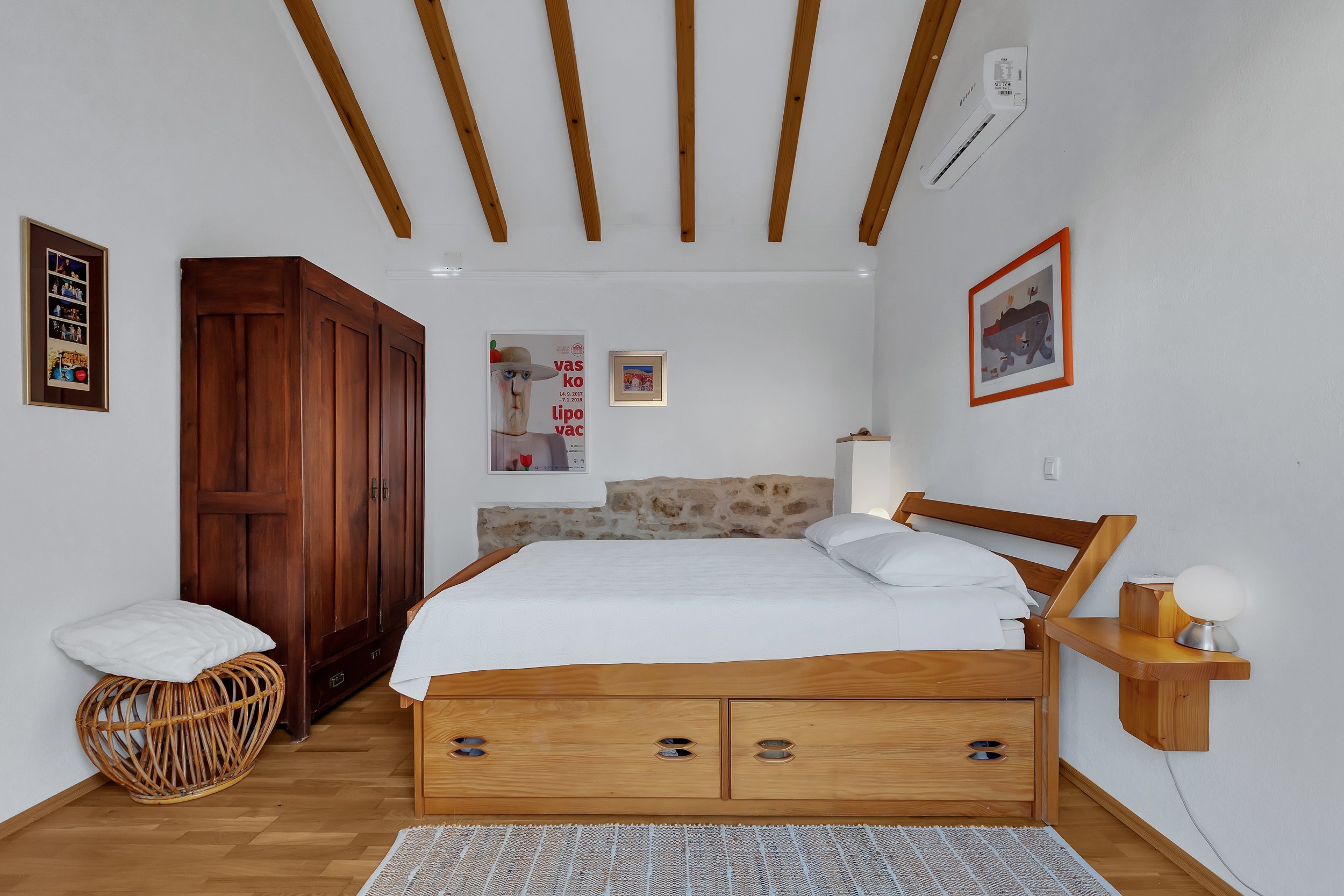 Three bedroom house with terrace and sea view Sutivan, Brač  K