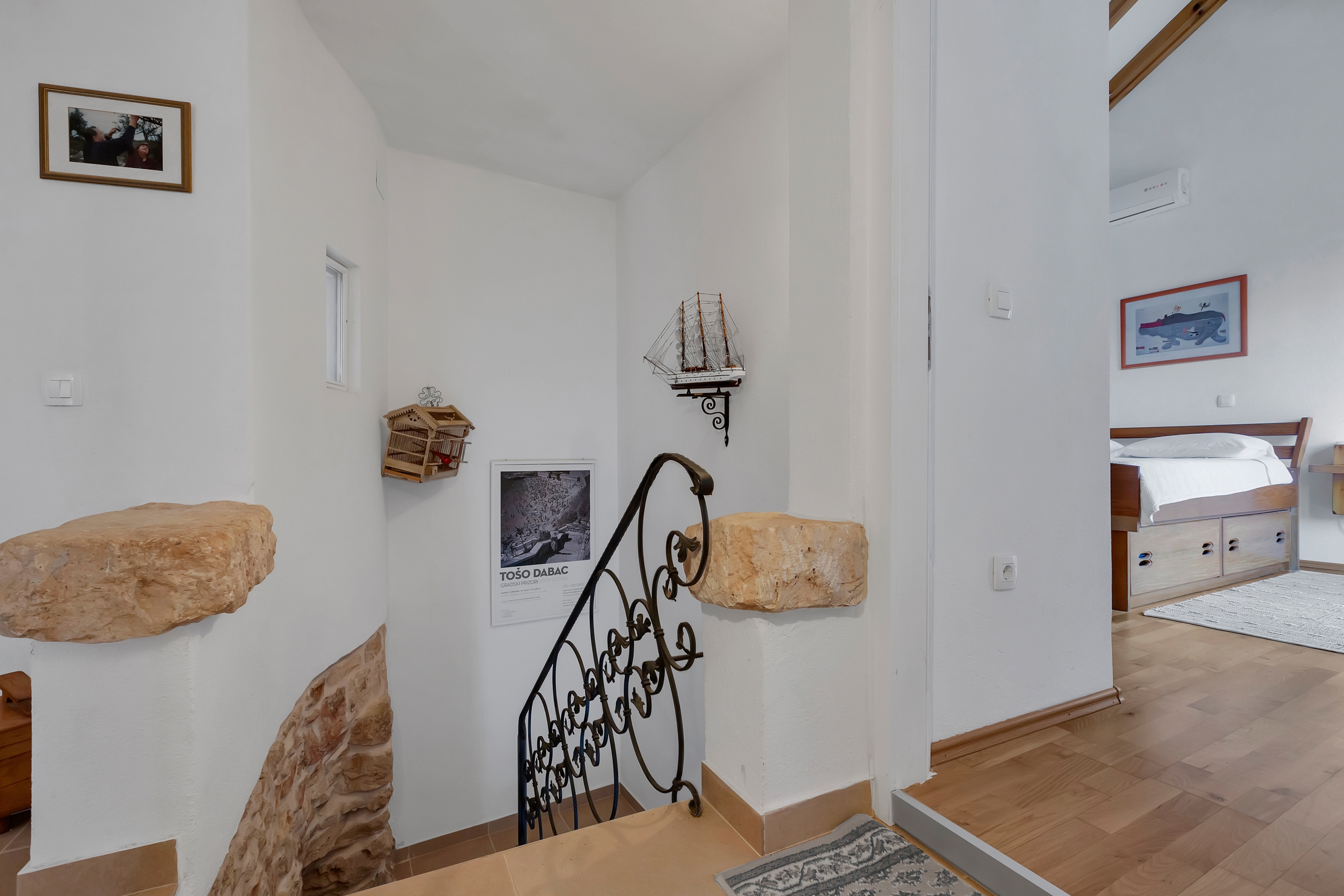 Three bedroom house with terrace and sea view Sutivan, Brač  K