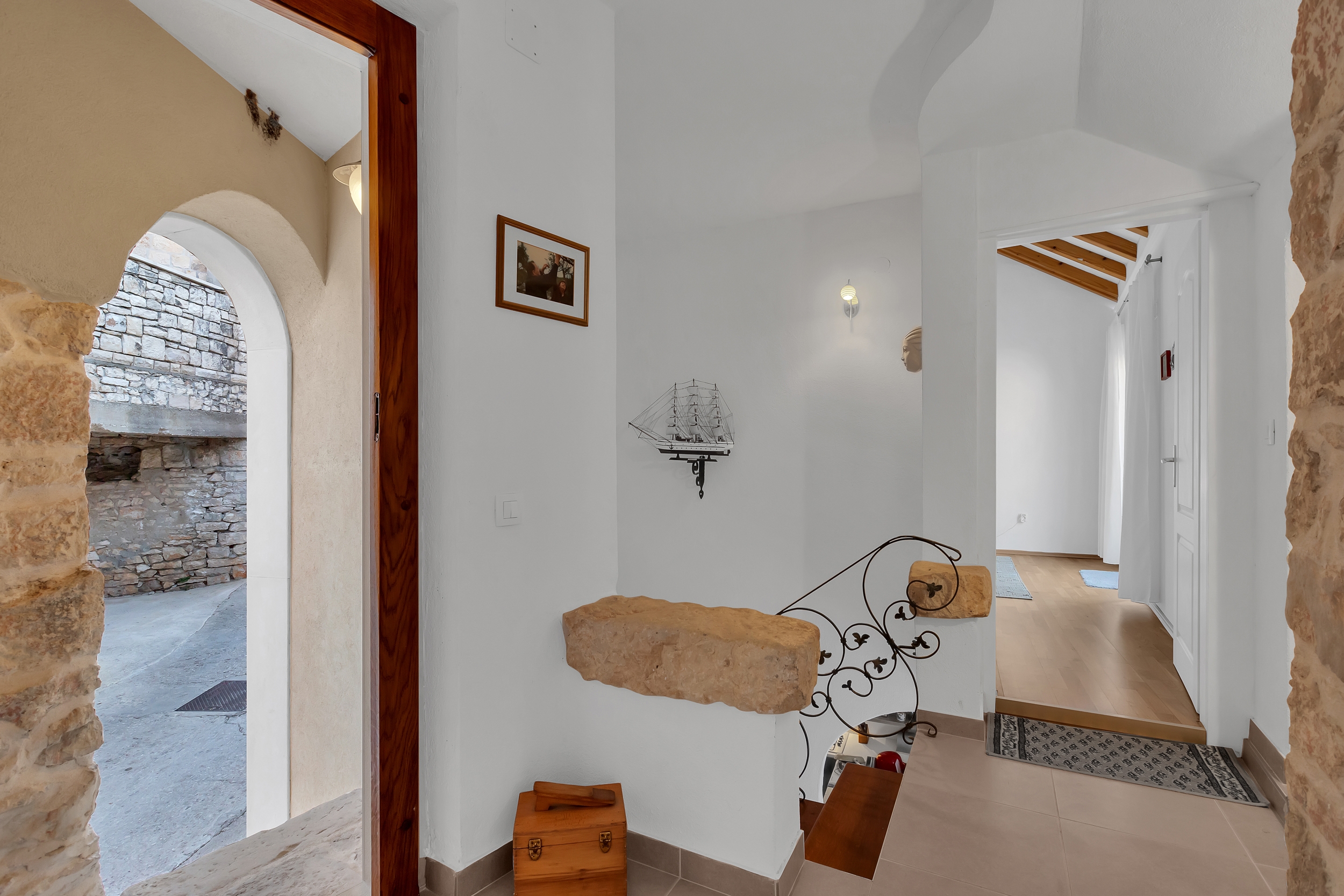 Three bedroom house with terrace and sea view Sutivan, Brač  K