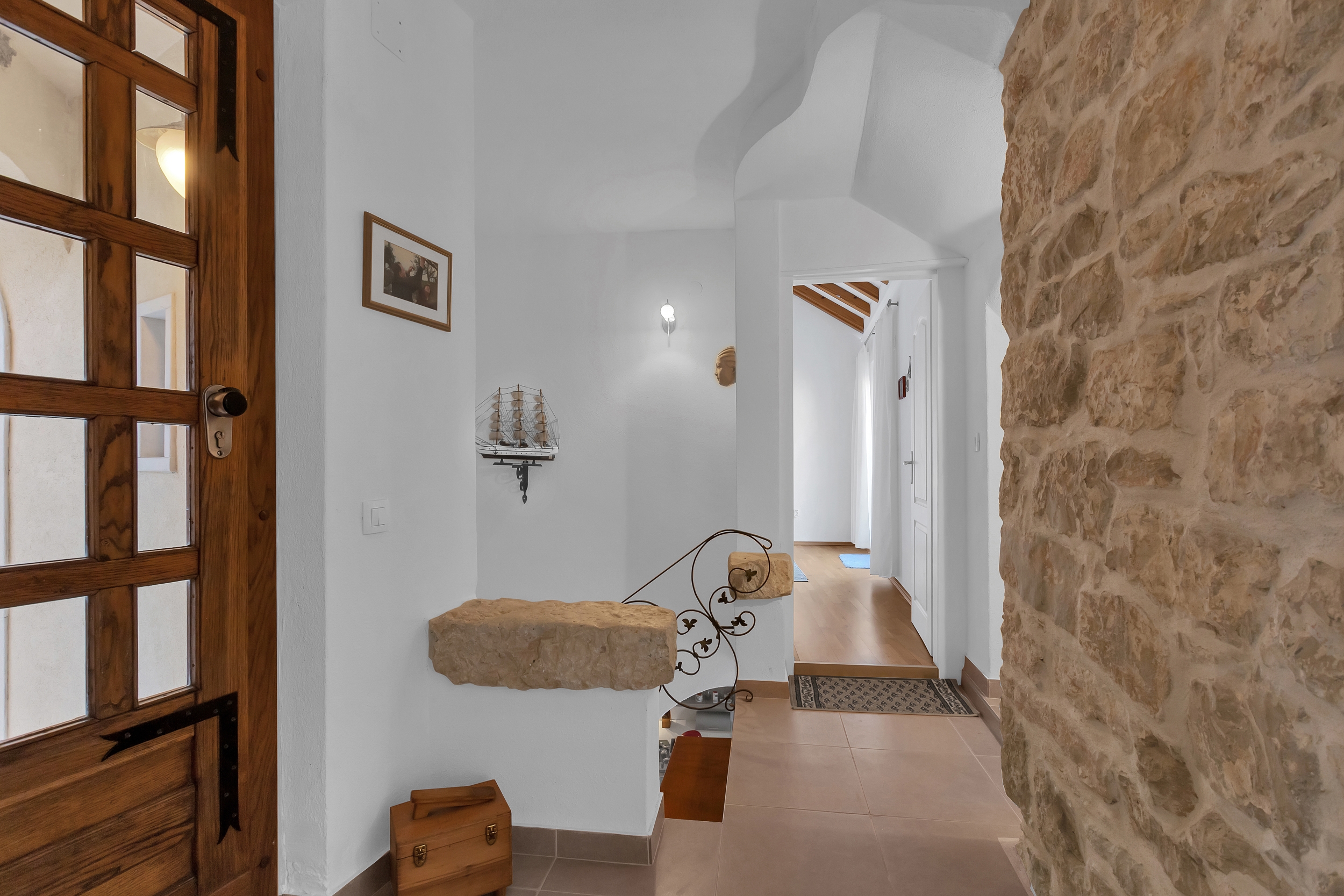 Three bedroom house with terrace and sea view Sutivan, Brač  K