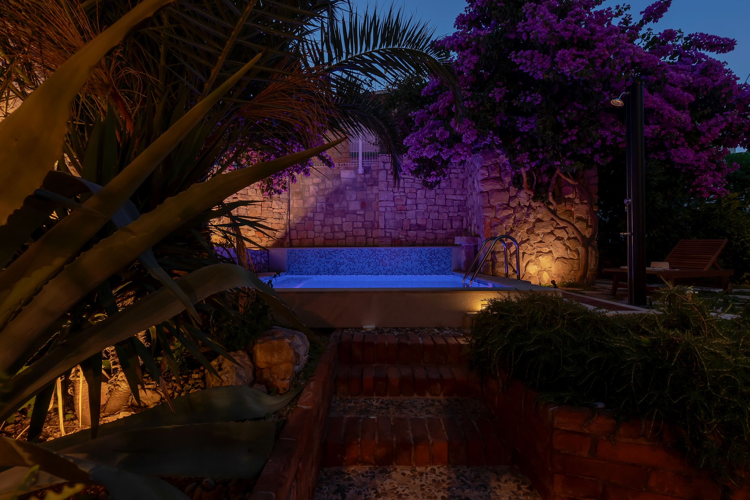 Three bedroom house with terrace and sea view Sutivan, Brač  K