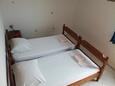 Ložnice 2 Tribunj, Ložnice 2 v ubytování typu apartment, domácí mazlíčci povoleni a WiFi.
