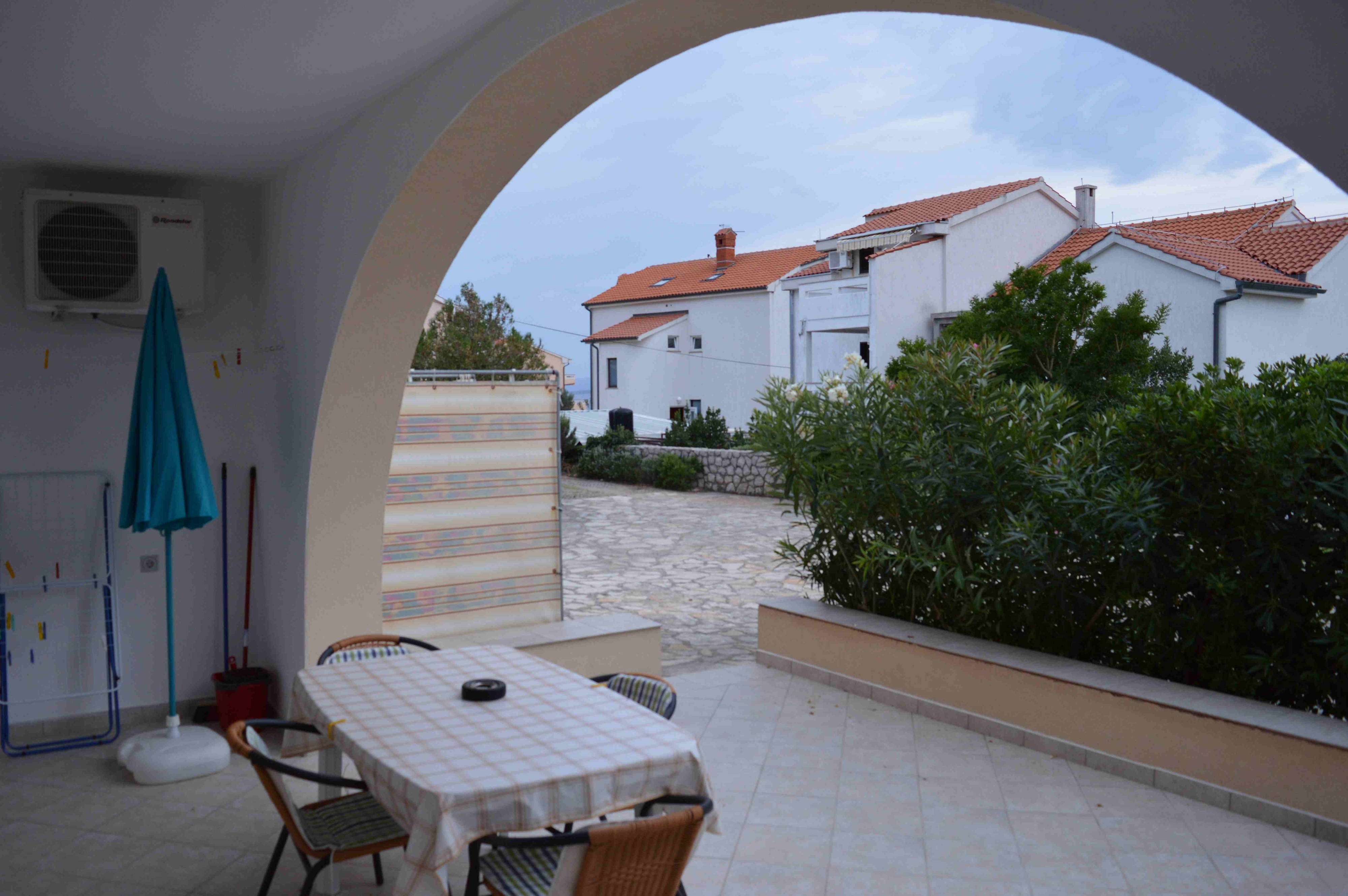 Two bedroom apartment with terrace Punat, Krk  A-a