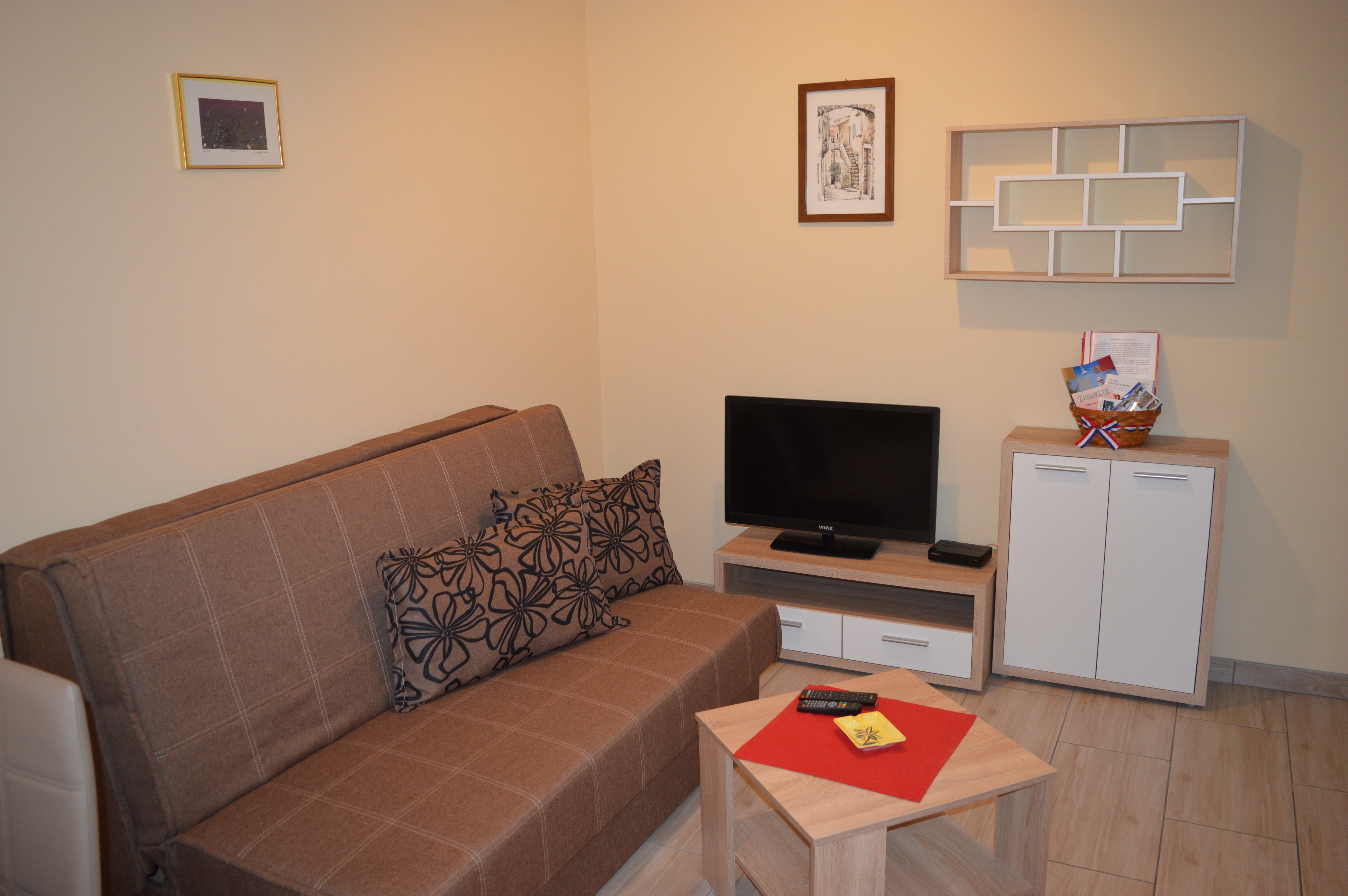 Two bedroom apartment with terrace Punat, Krk (A-16307-b)