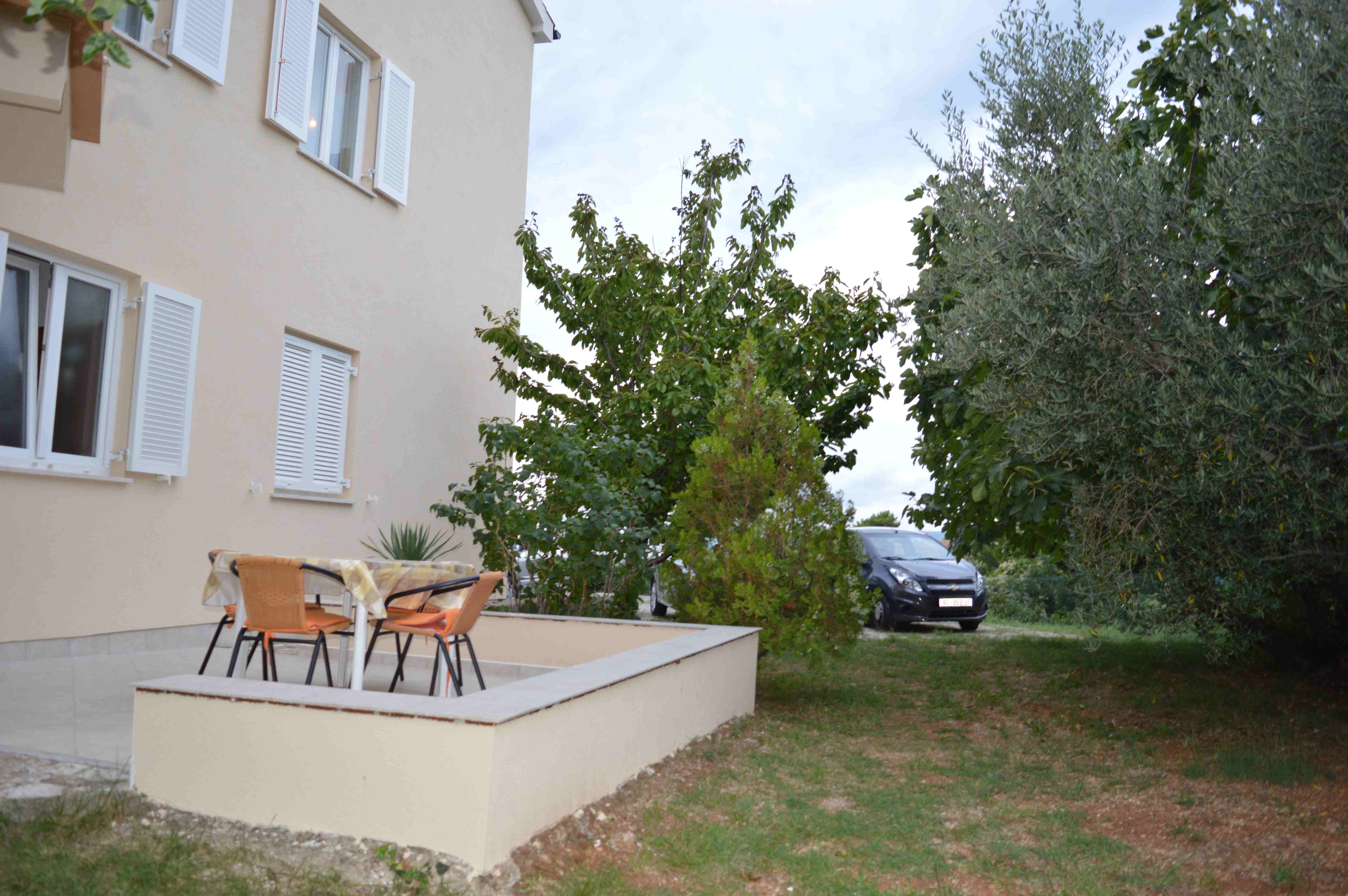 Two bedroom apartment with terrace Punat, Krk  A-b