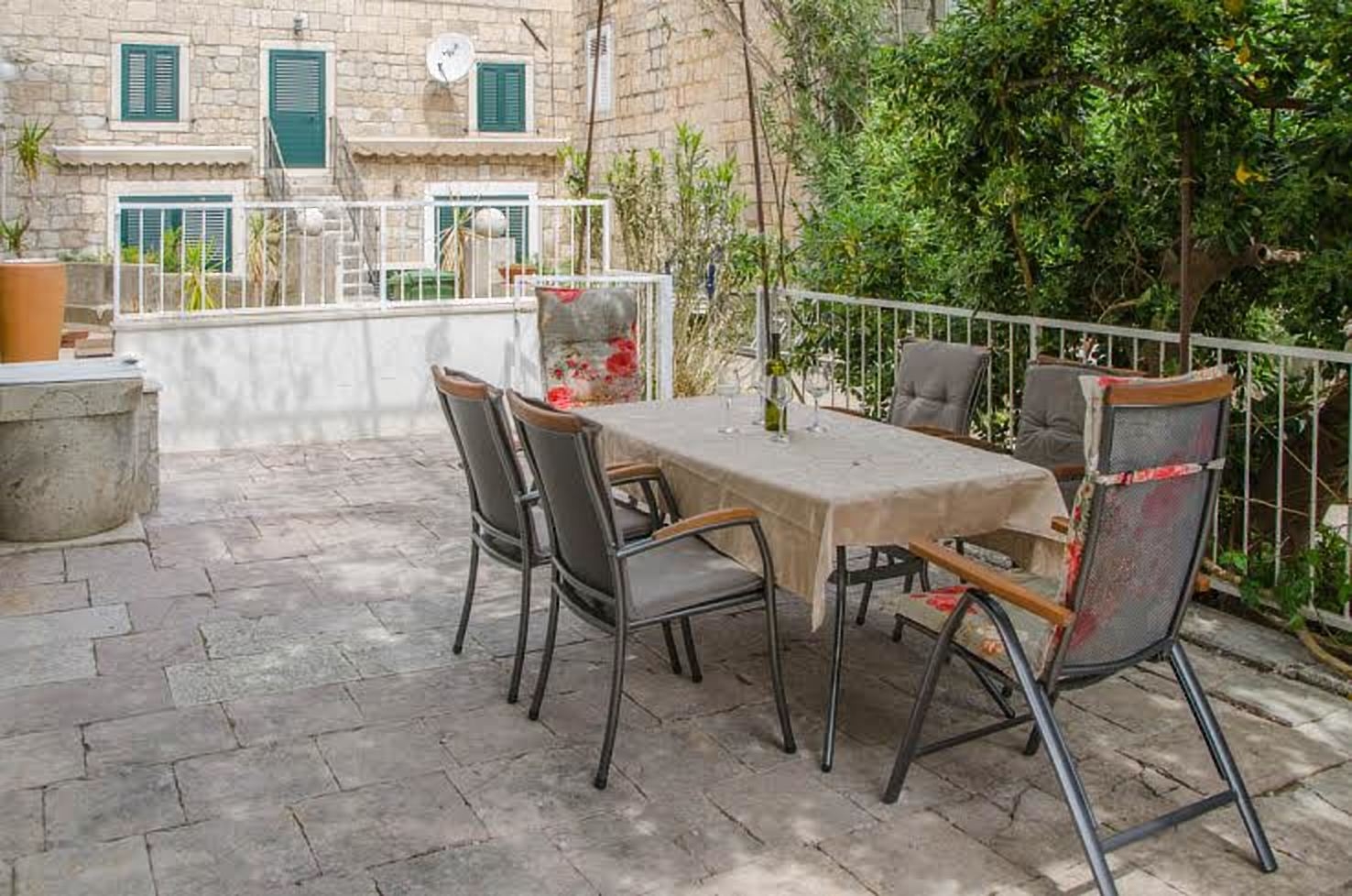 Two bedroom house near beach Trstenik, Pelješac  K