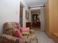 Rabac, Sala de estar in the apartment, (pet friendly) y WiFi.