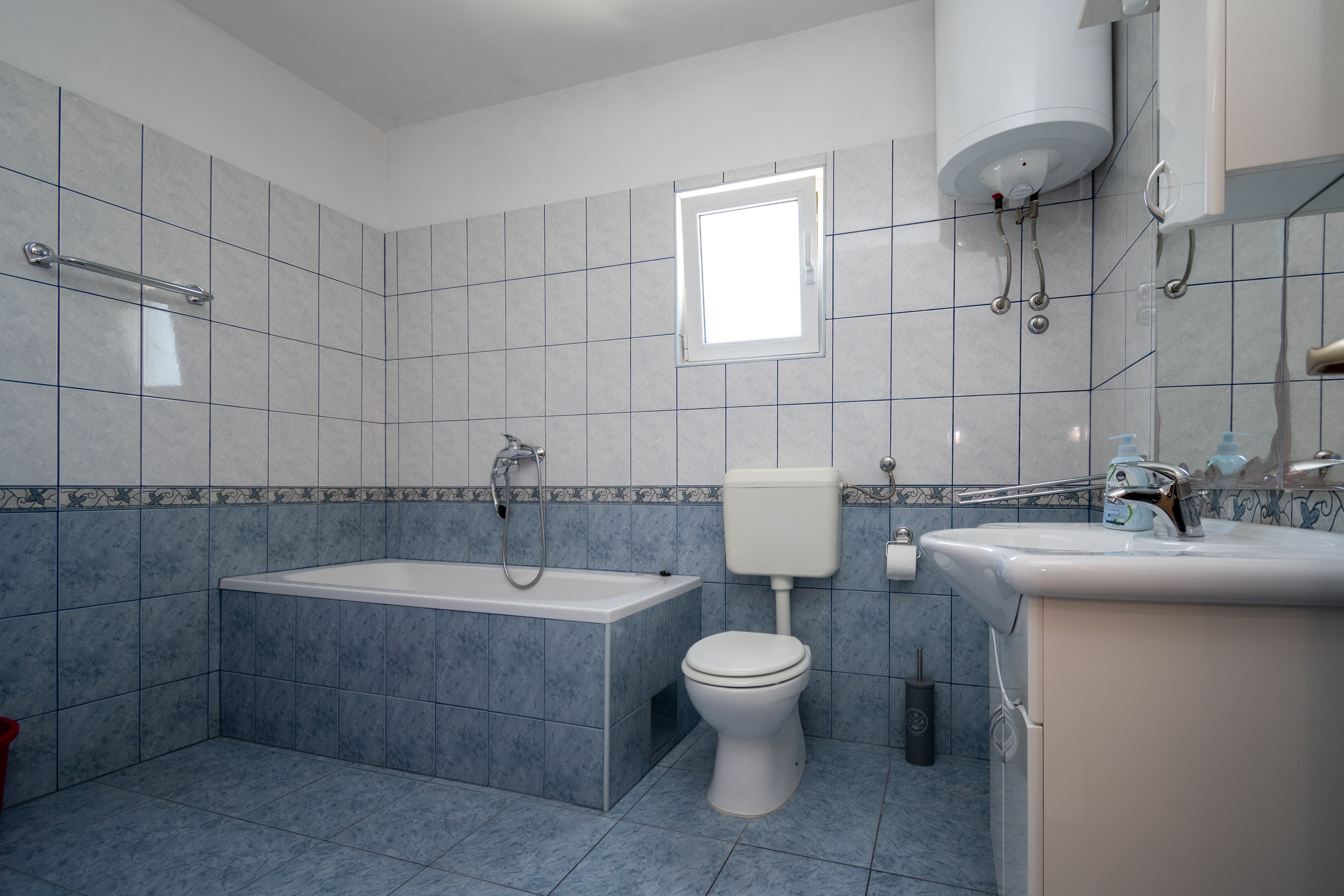 Two bedroom apartment with balcony and sea view Sali, Dugi otok  A-a