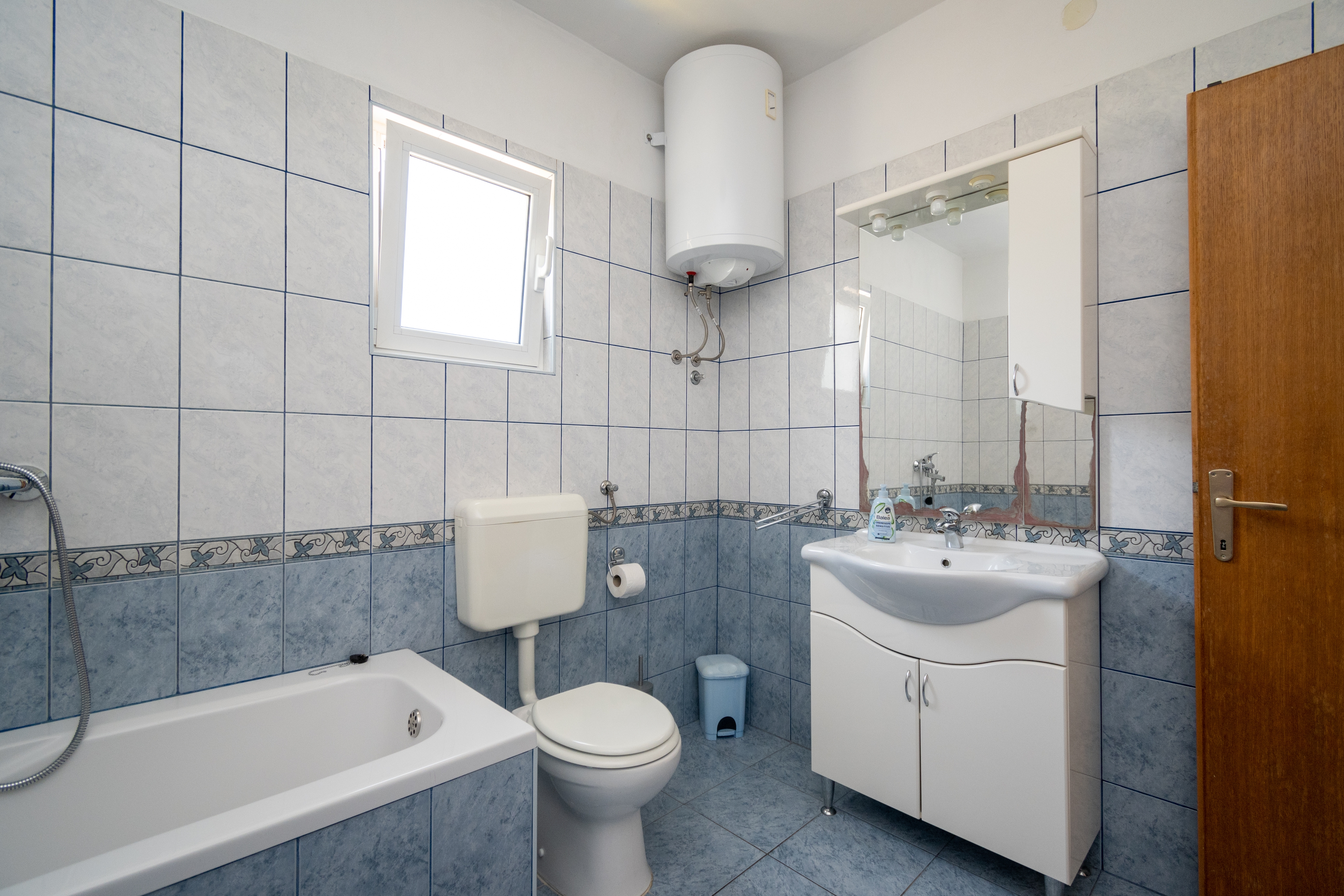 Two bedroom apartment with balcony and sea view Sali, Dugi otok  A-a
