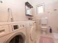 Ванная комната Okrug Gornji, Ванная комната в размещении типа apartment, WiFi.