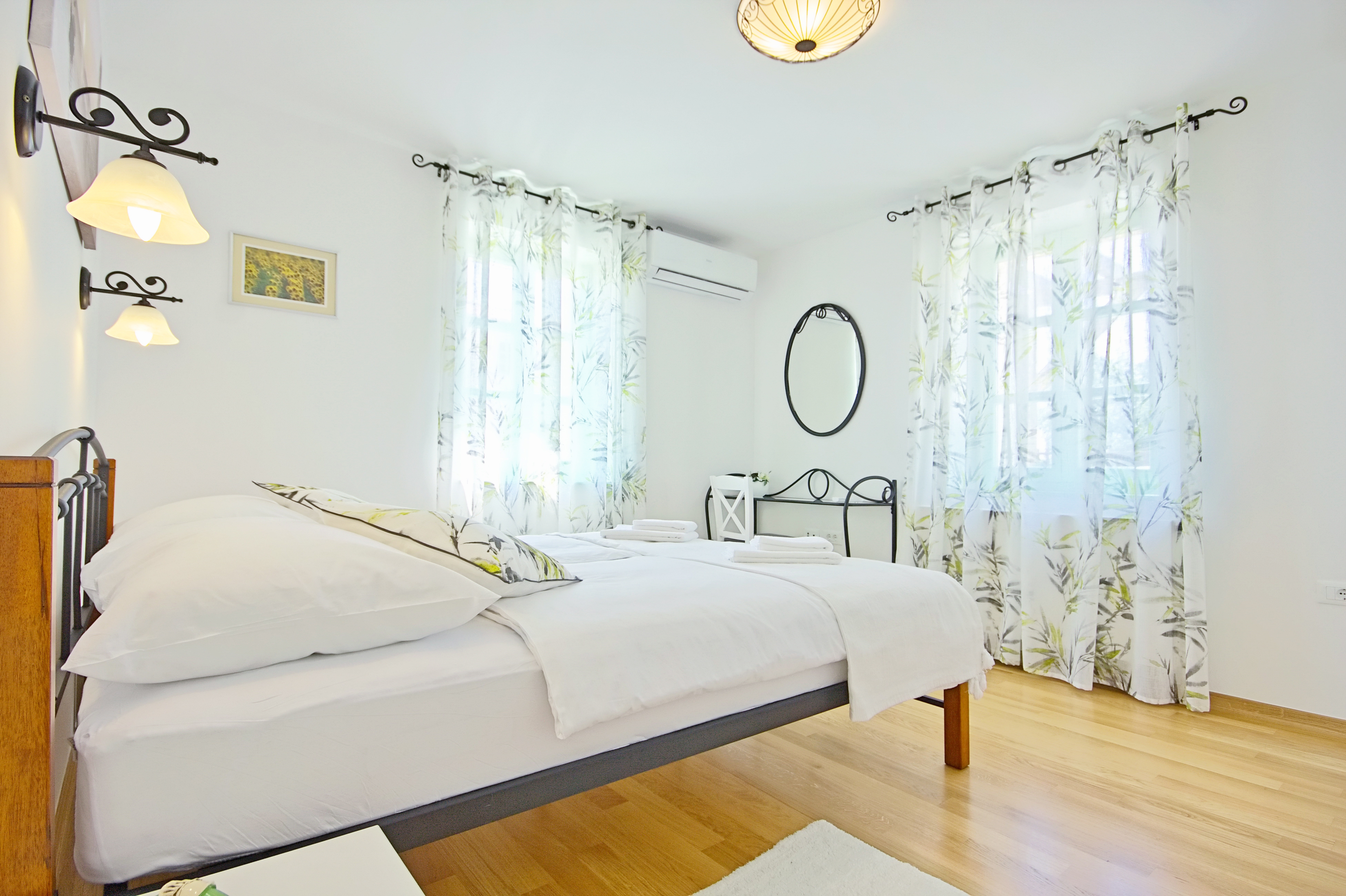 Three bedroom house with terrace Ližnjan, Medulin  K