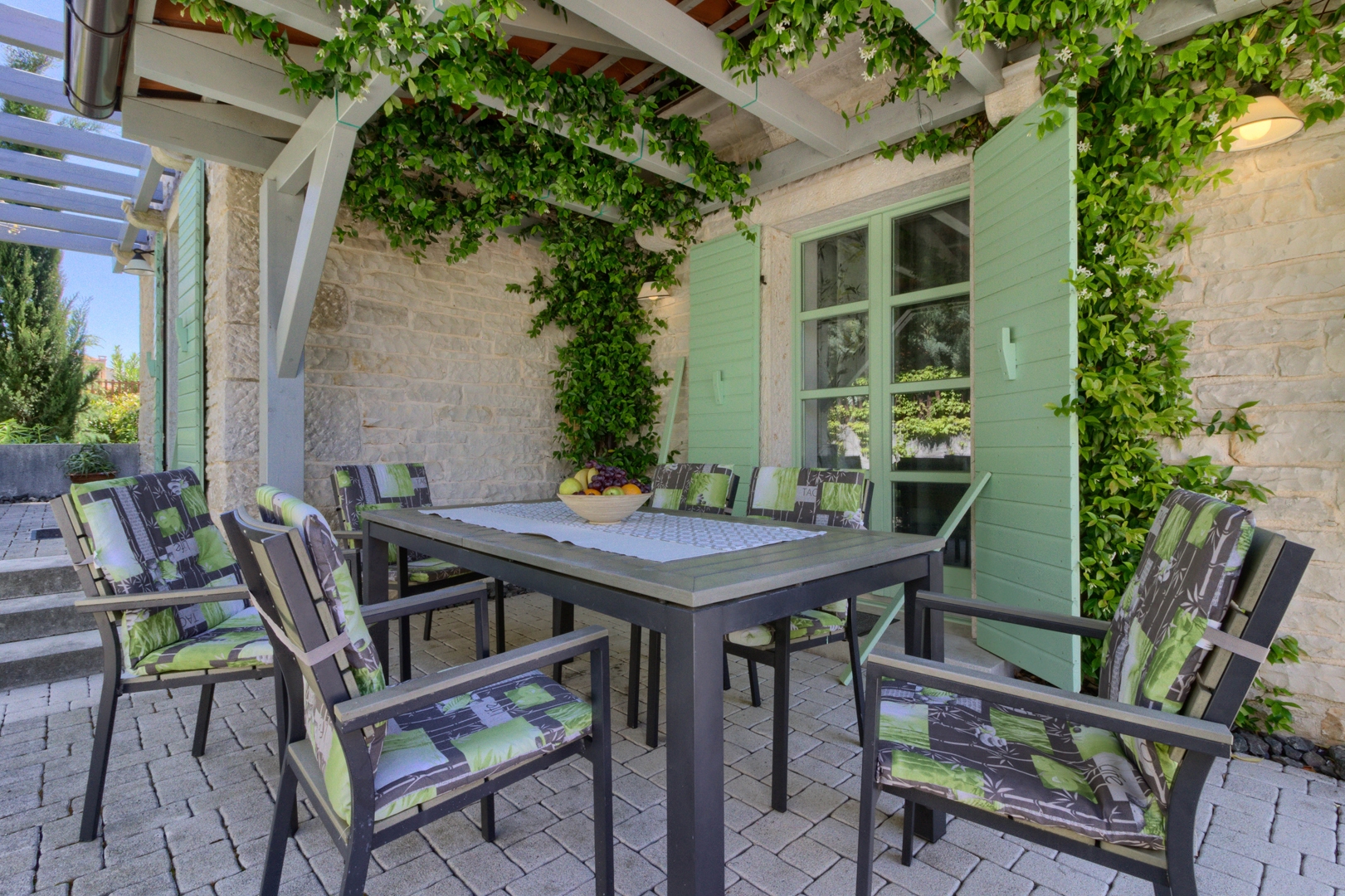 Three bedroom house with terrace Ližnjan, Medulin  K
