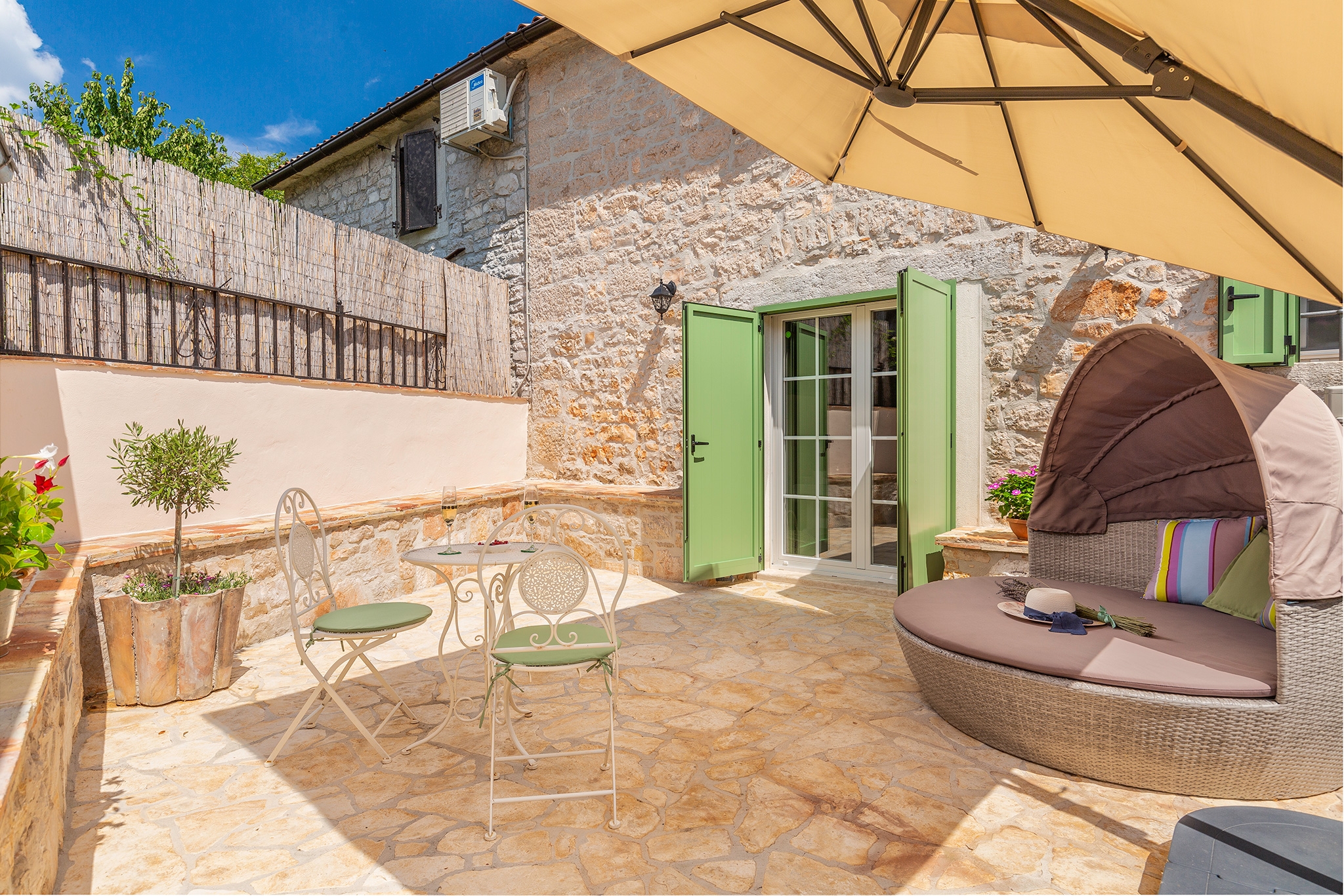 Two bedroom house with terrace Cerion, Central Istria - Središnja Istra  K