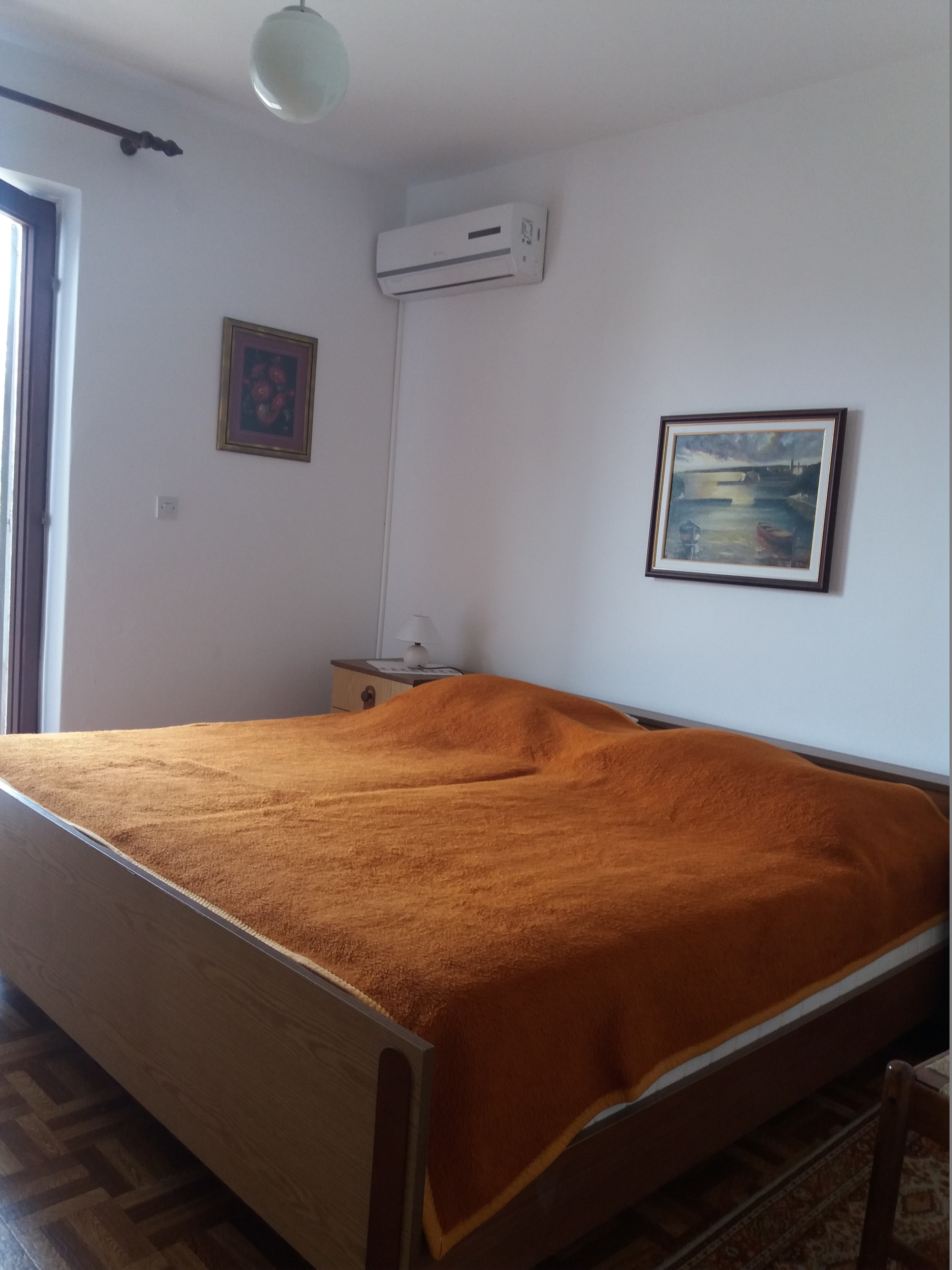 Two bedroom apartment with balcony and sea view Banjol, Rab  A-a