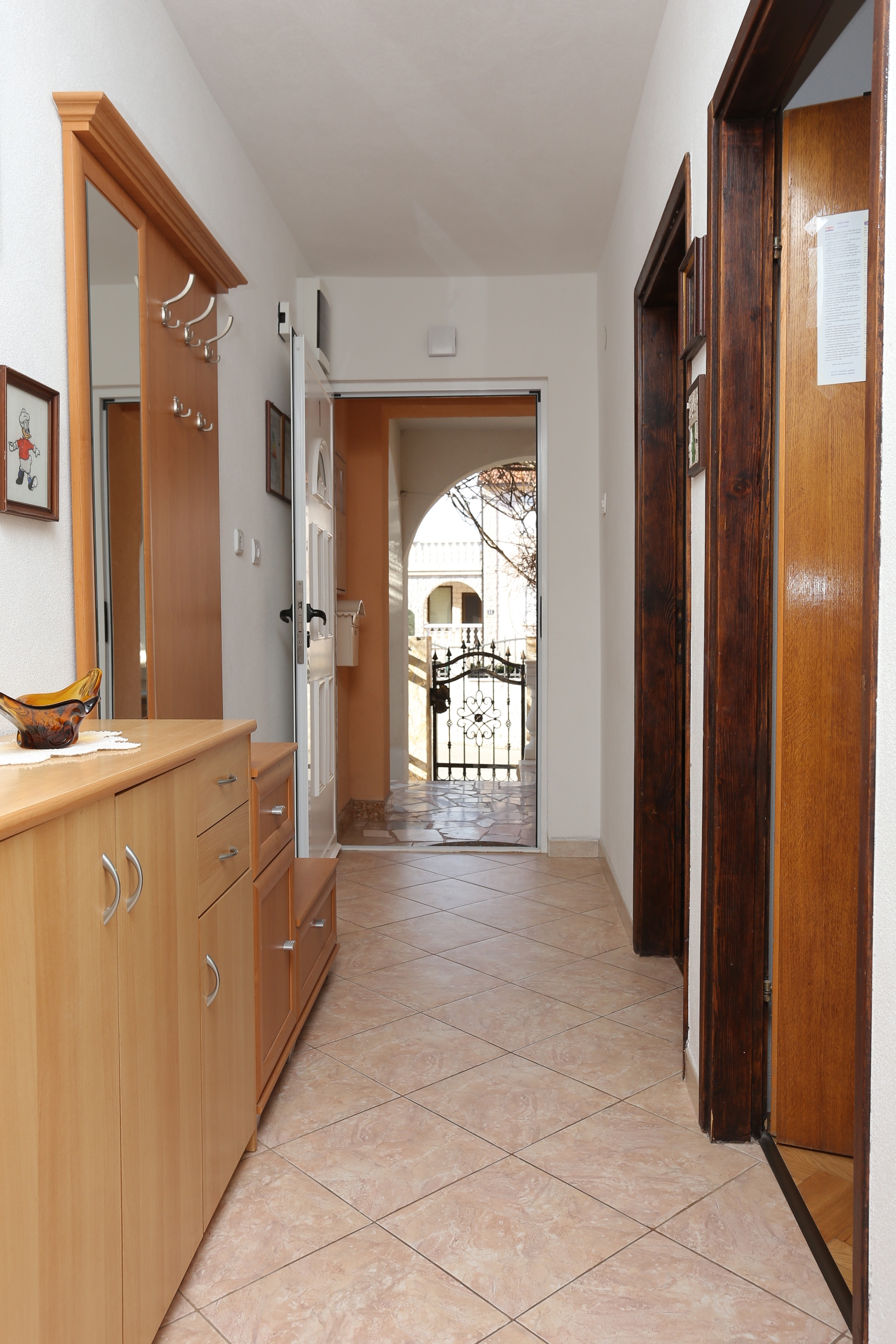 Two bedroom apartment with terrace Slatine, Čiovo  A-a