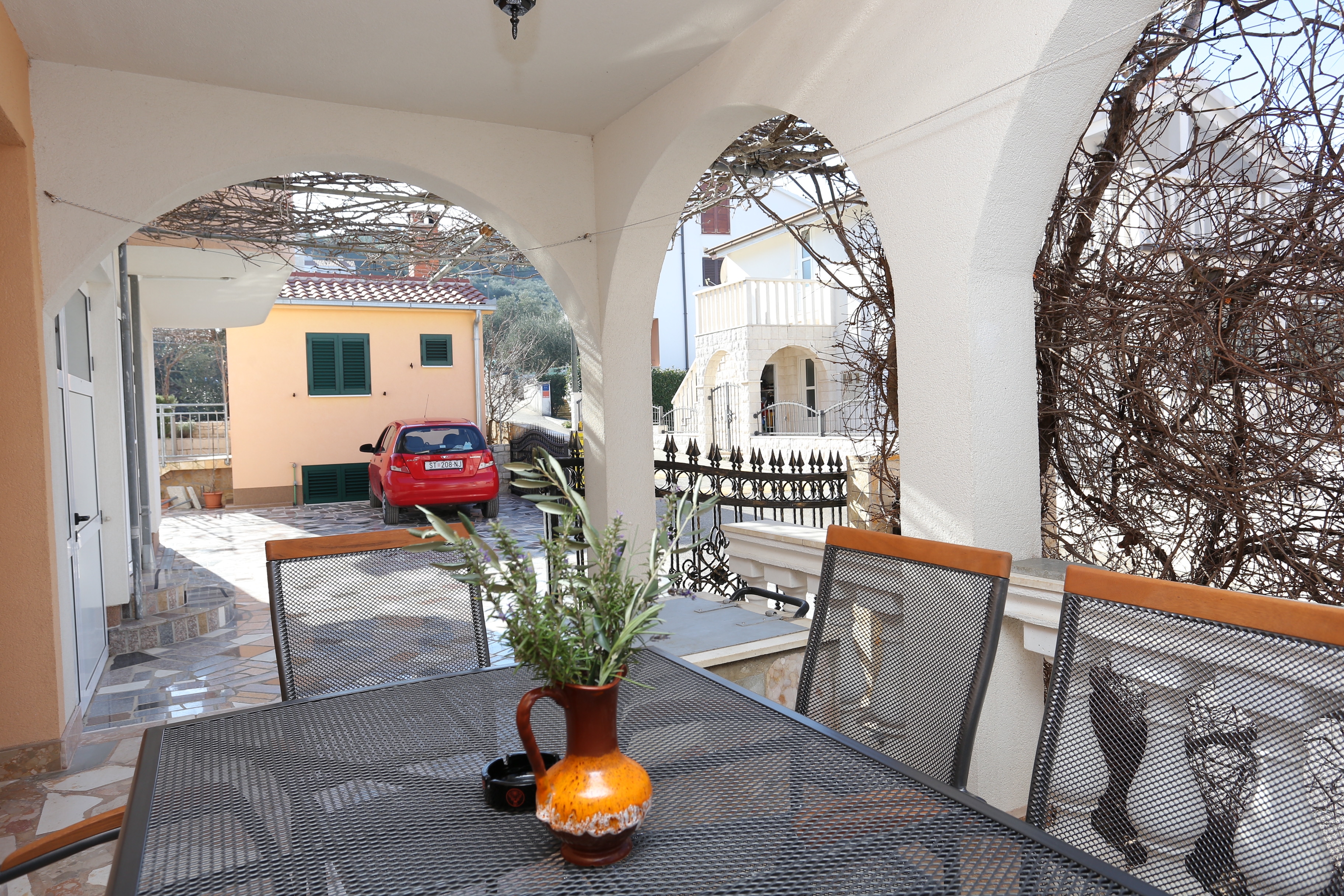 Two bedroom apartment with terrace Slatine, Čiovo  A-a