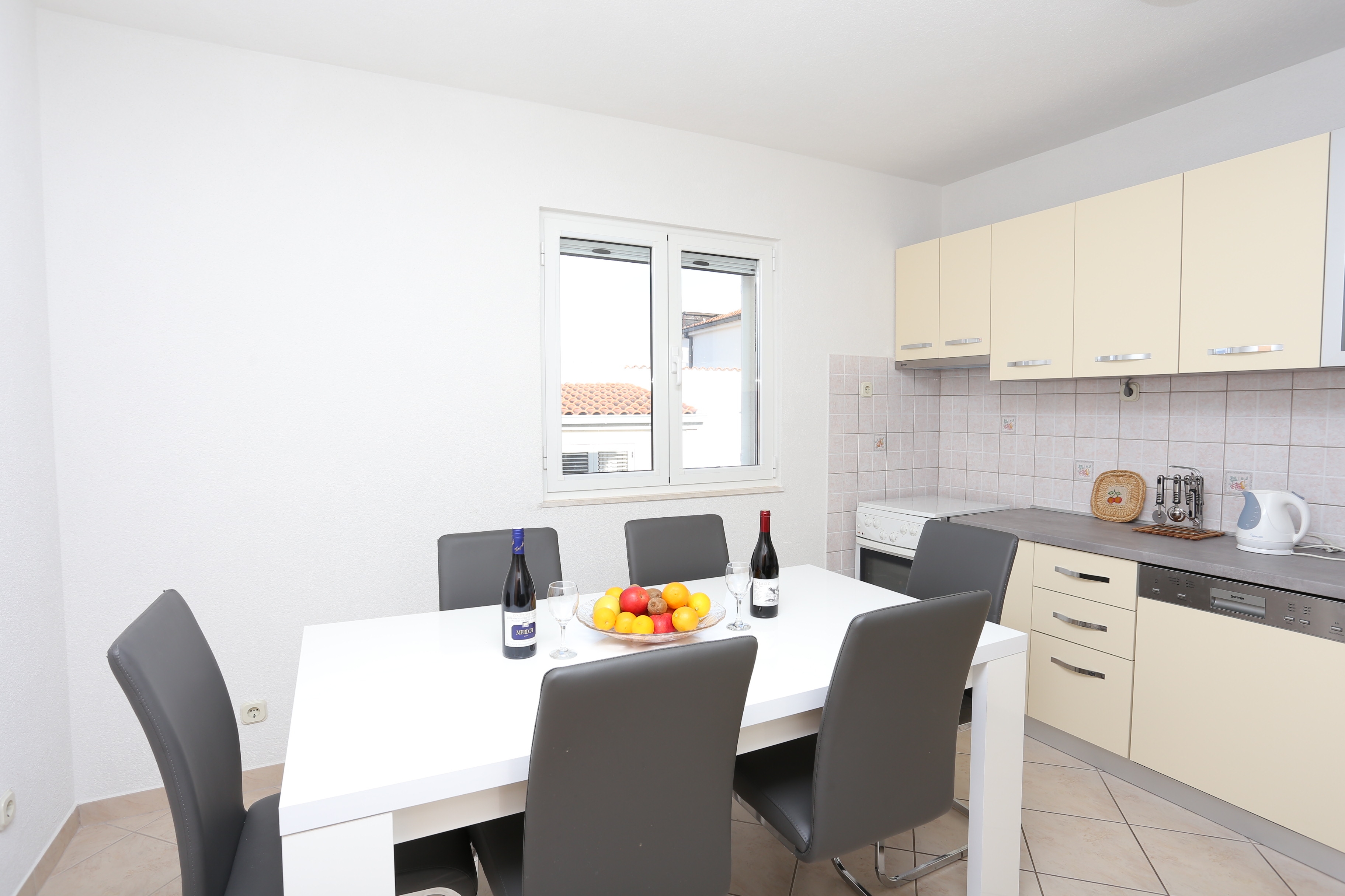 Two bedroom apartment with terrace and sea view Slatine, Čiovo (A-16341-b)